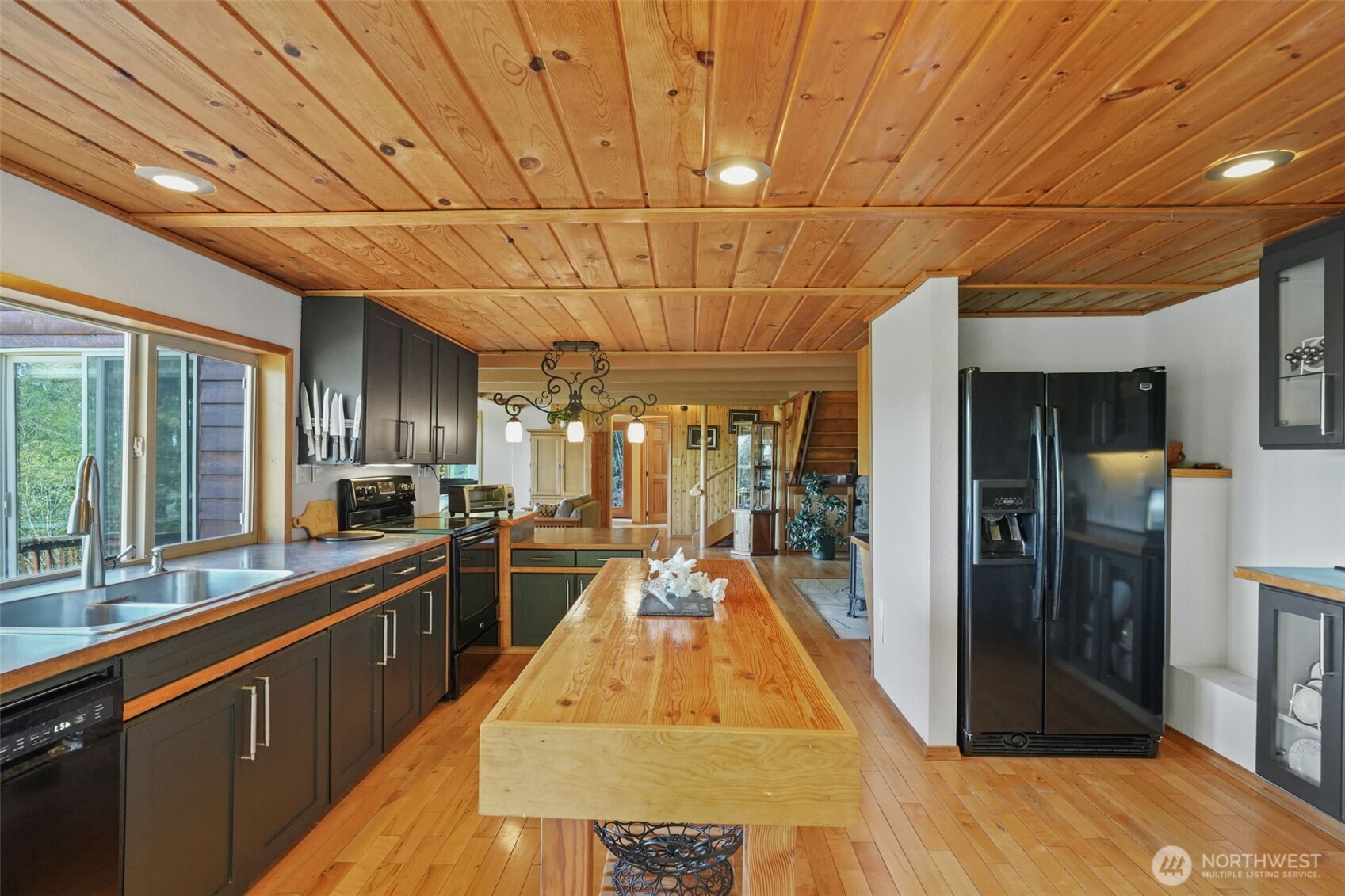 289 Long And Winding Road Property Photo 5