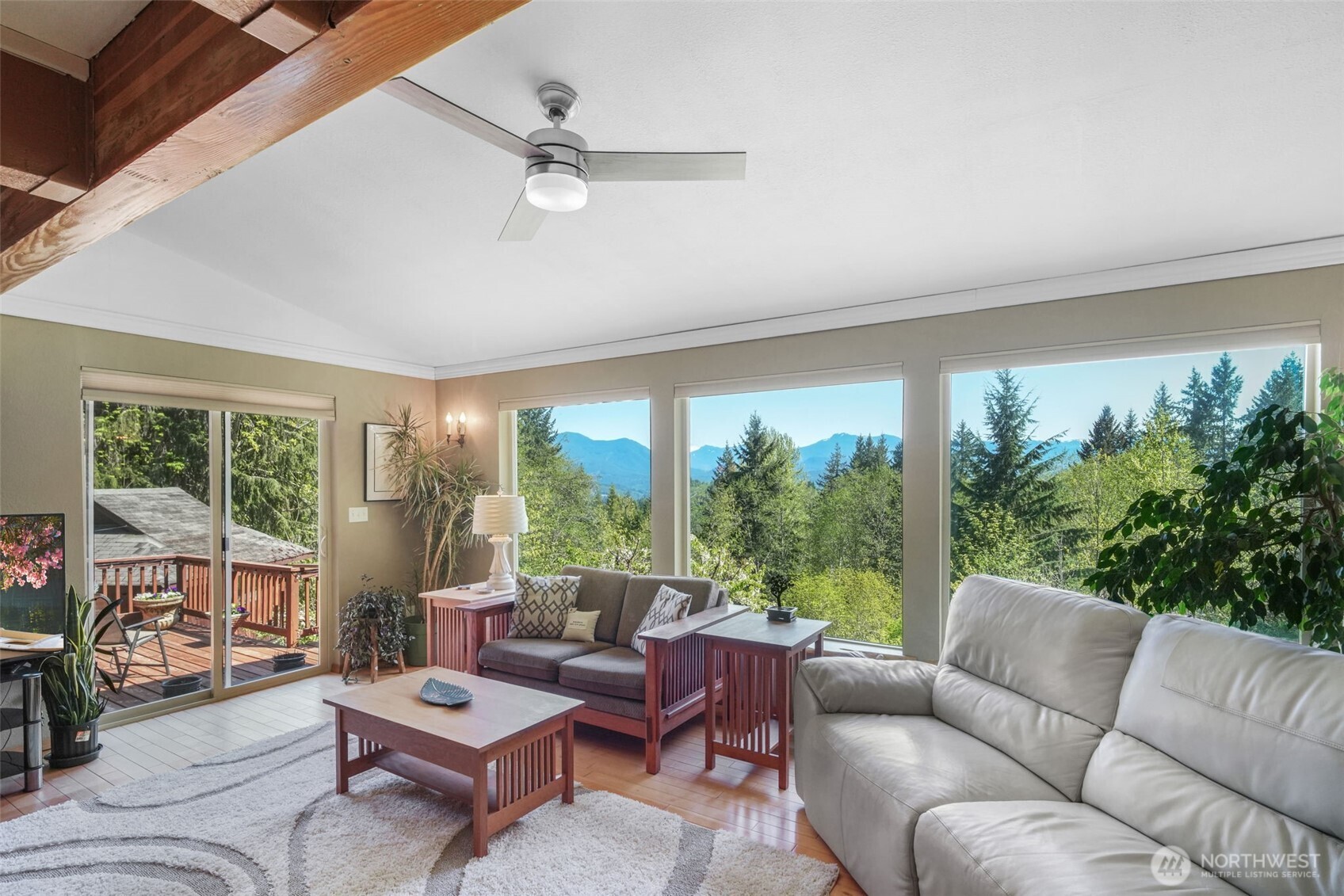 289 Long And Winding Road Property Photo 9