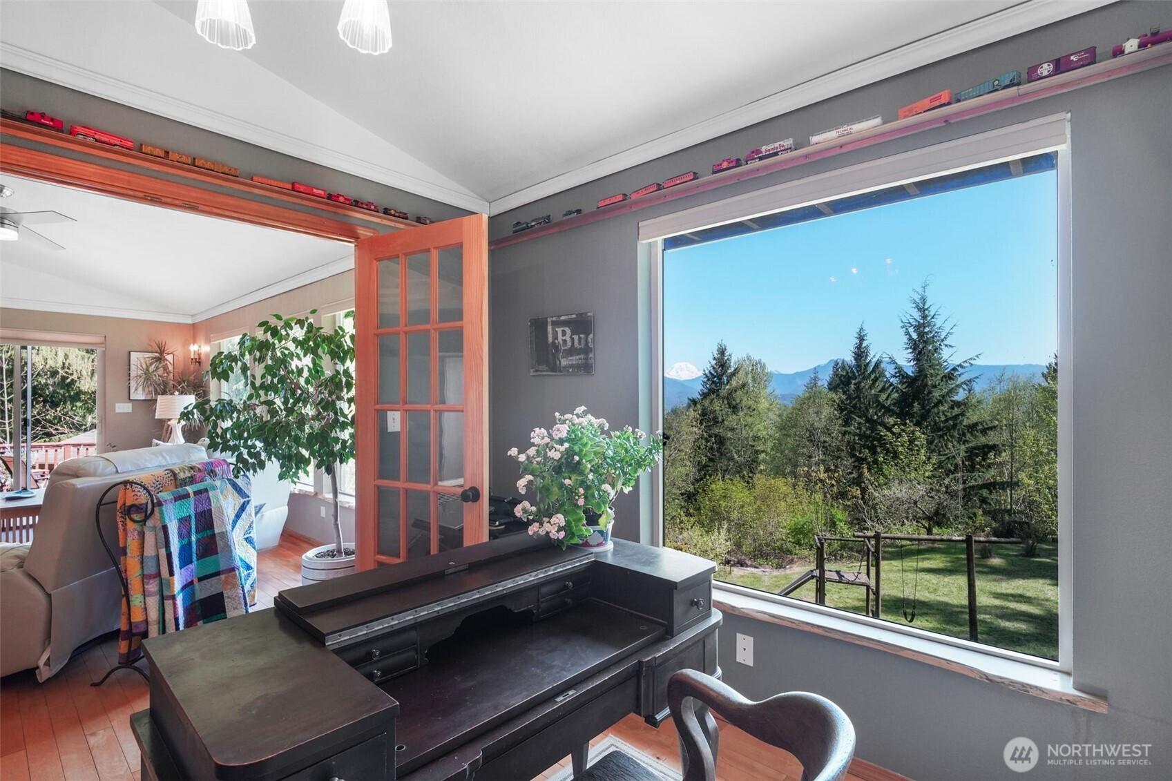 289 Long And Winding Road Property Photo 15
