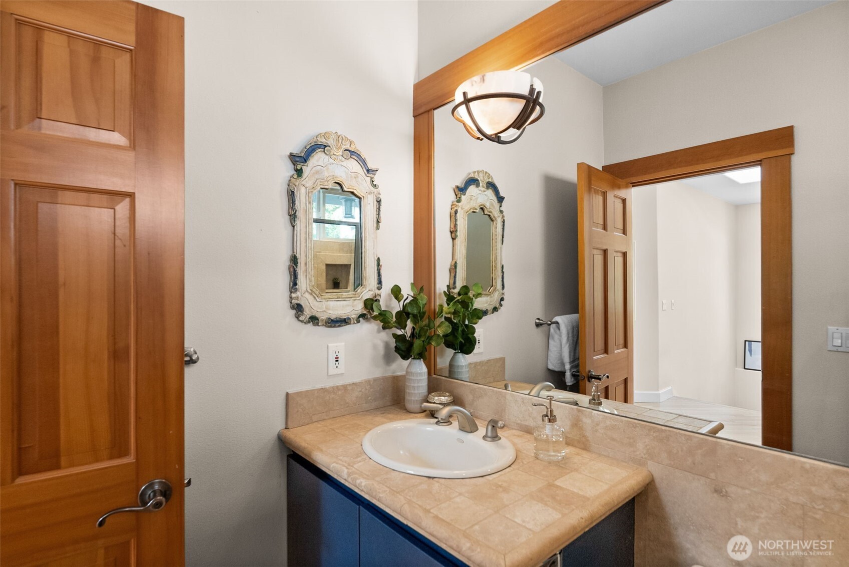 257 3rd Avenue Property Photo 25