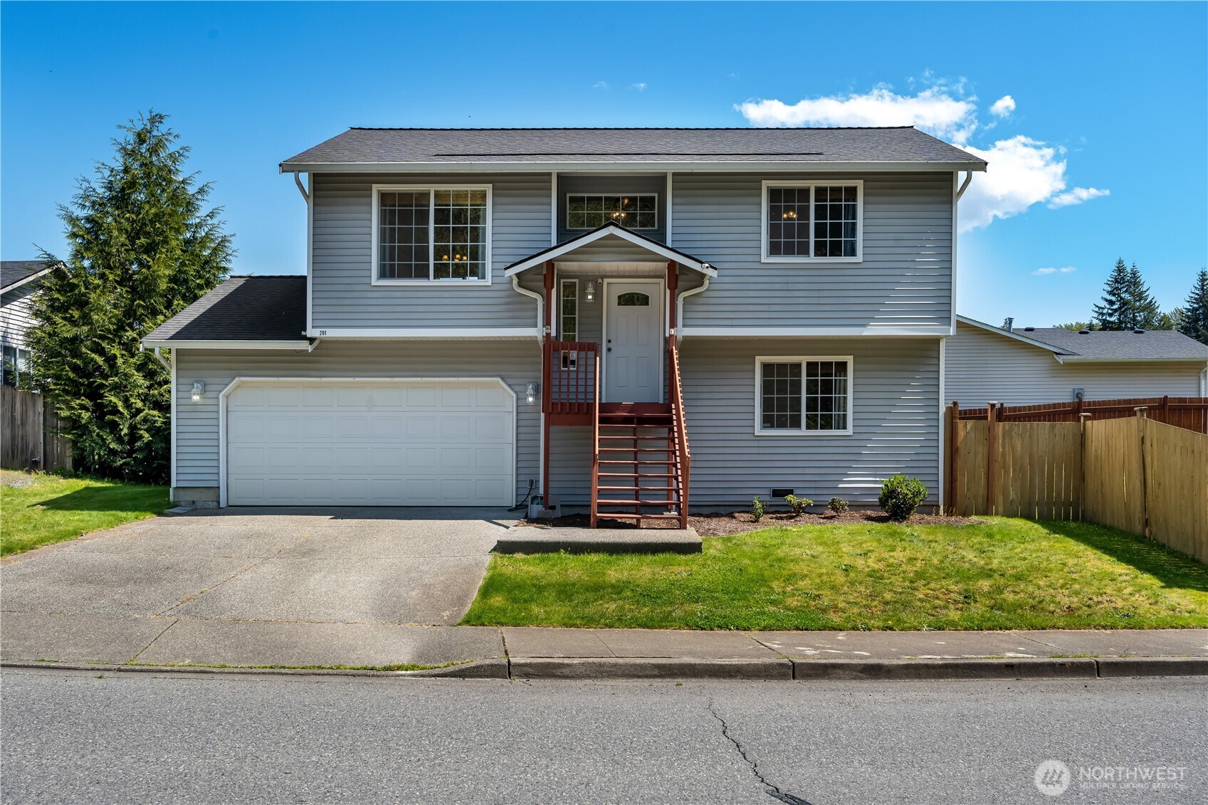 201 Hemming Way Property Photo