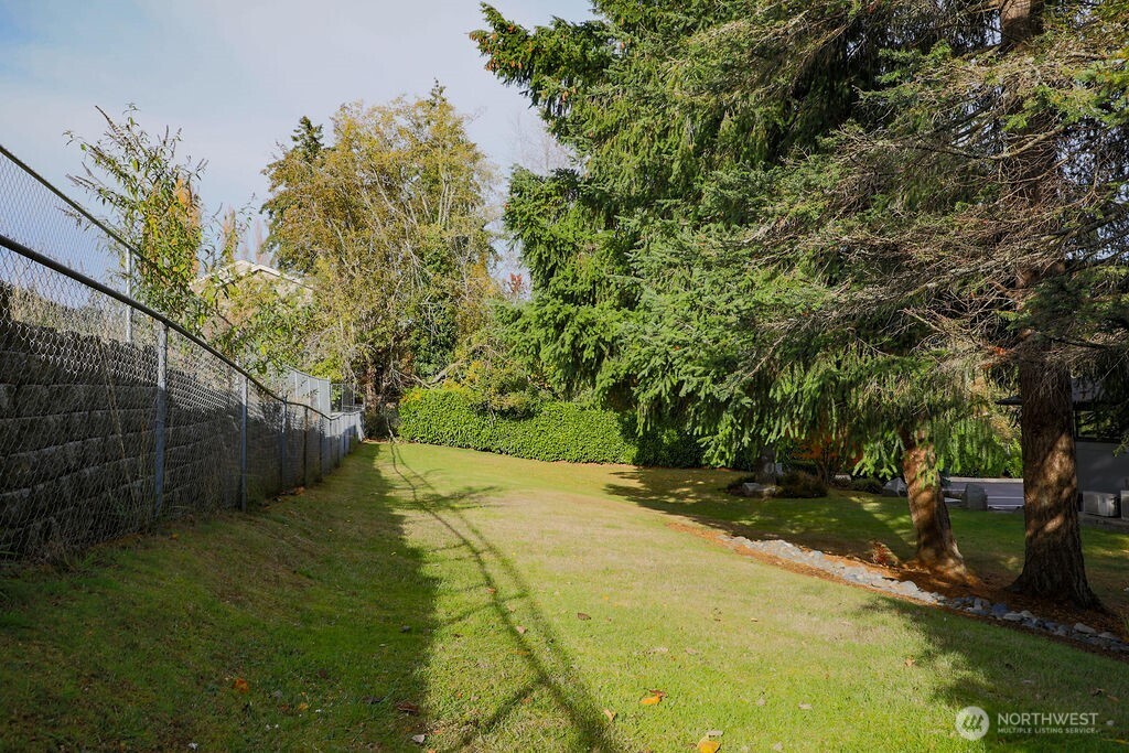 1111 Nw Lowell Street Property Photo 1