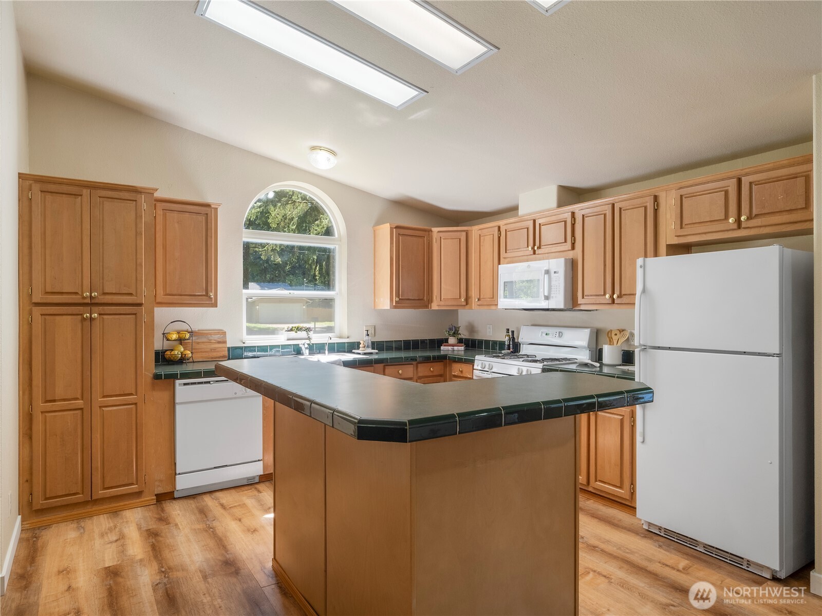 17102 Heather Lane Property Photo 5