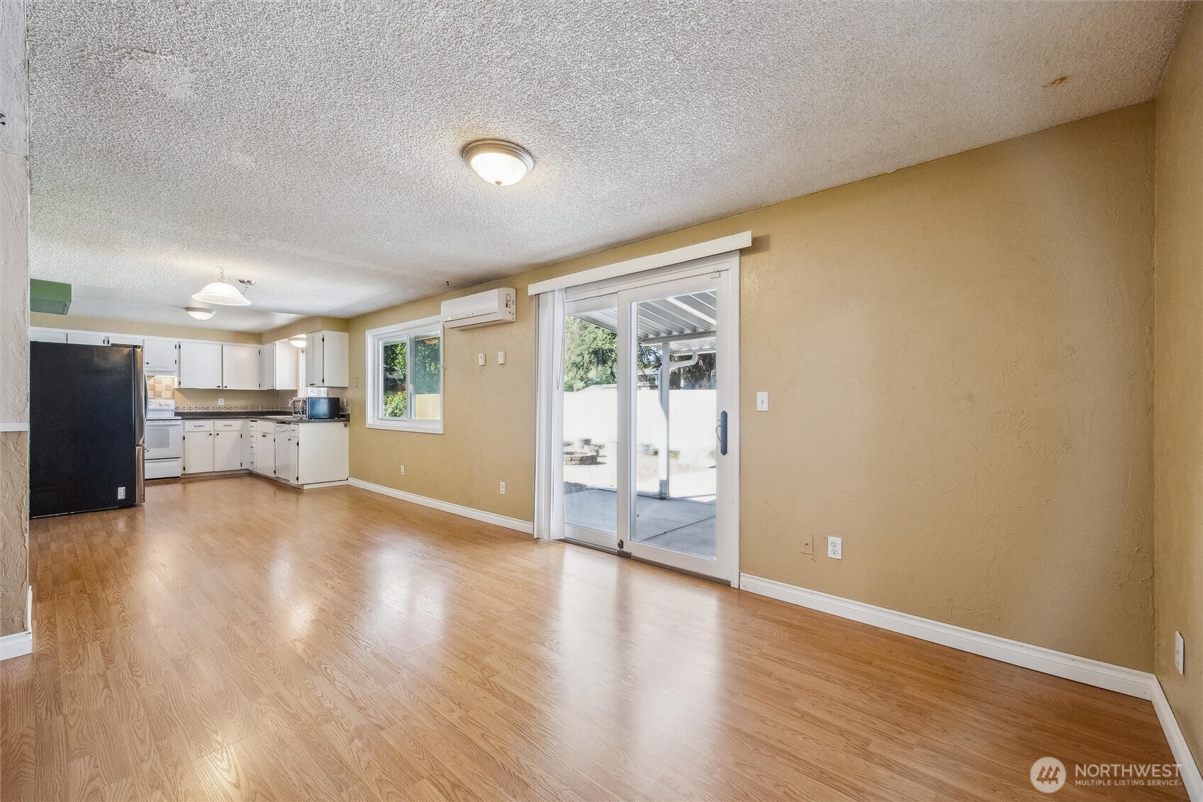 4700 Ne 137th Avenue Property Photo 15