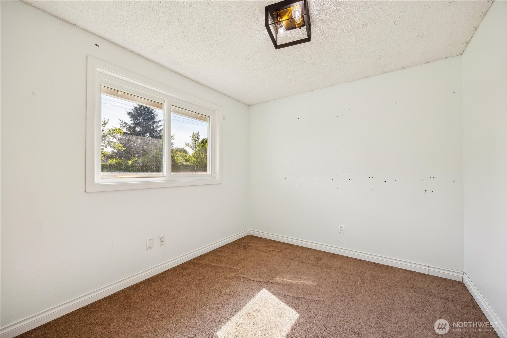 4700 Ne 137th Avenue Property Photo 29