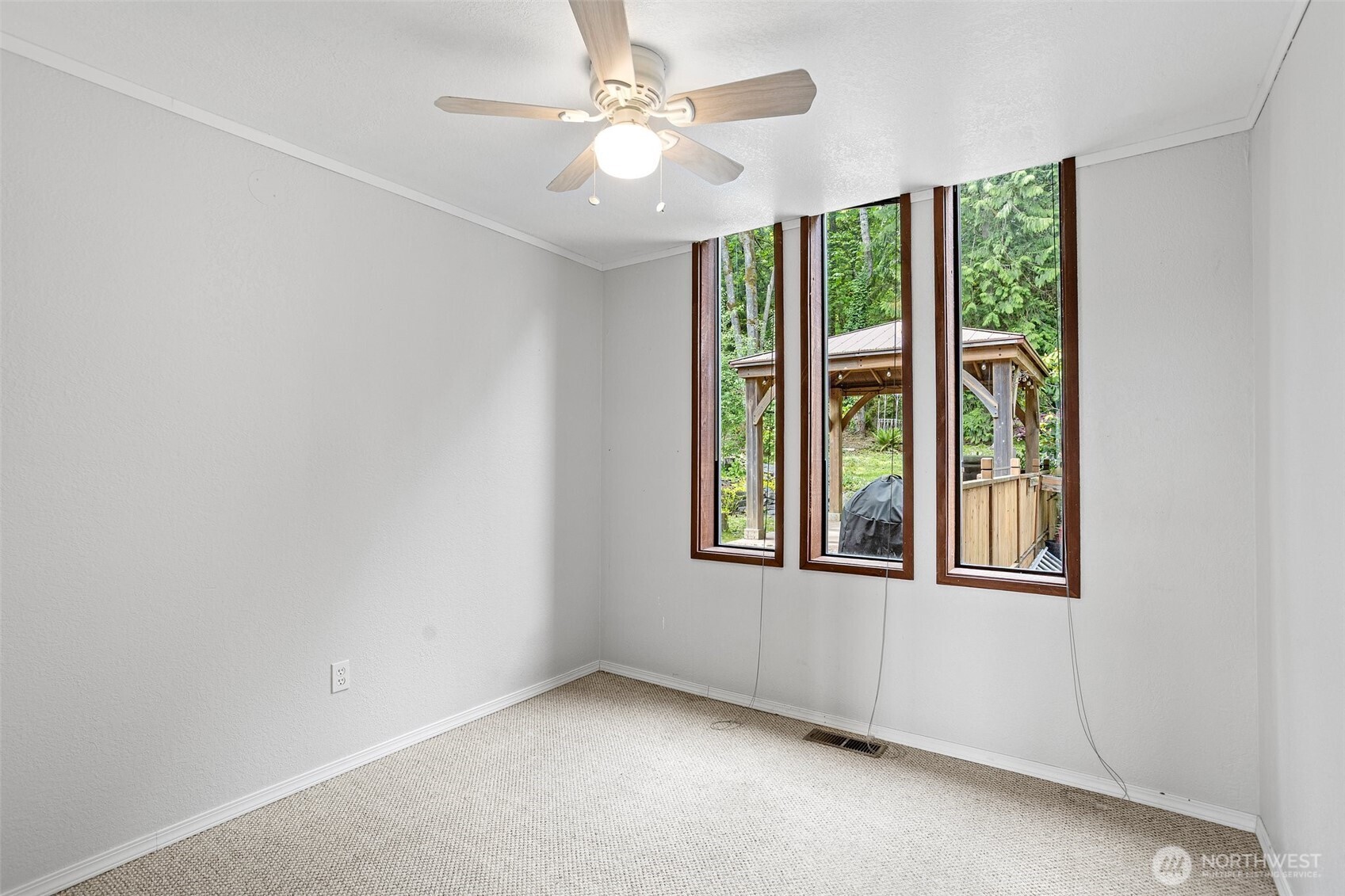 15014 Starr Road Property Photo 15