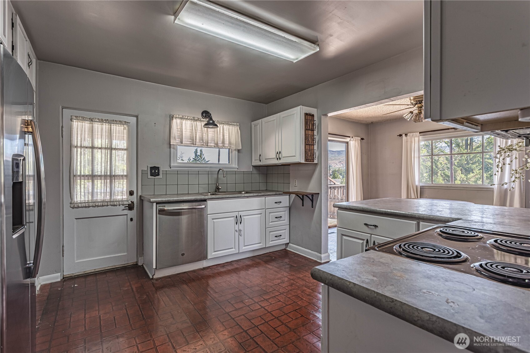 1314 Walnut Street Property Photo 8