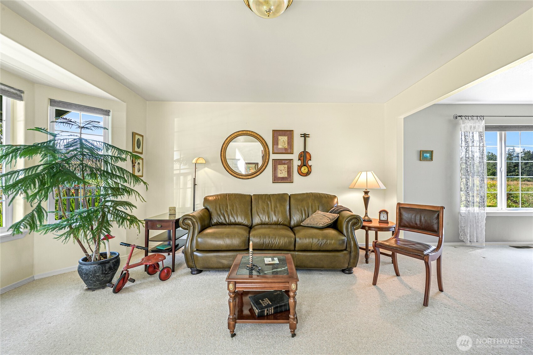 2470 Lee Way Property Photo 13