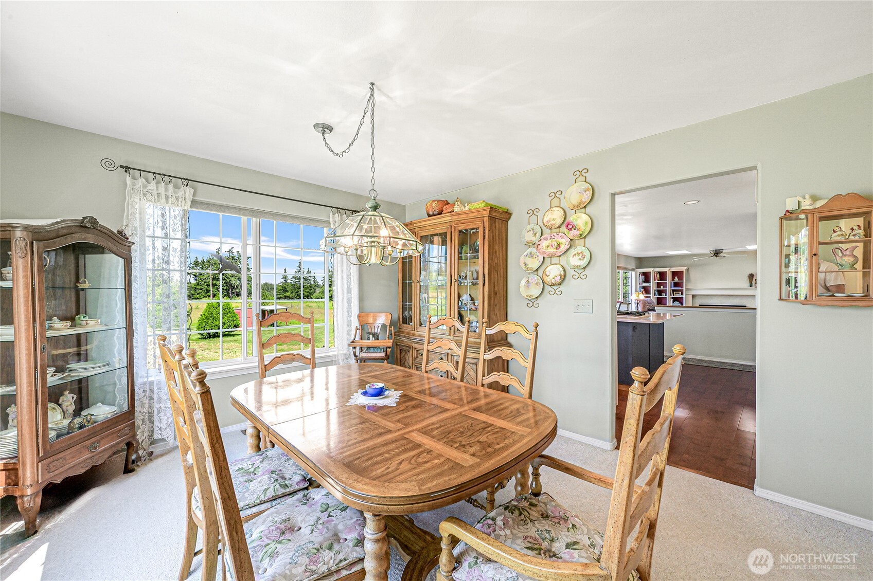 2470 Lee Way Property Photo 15