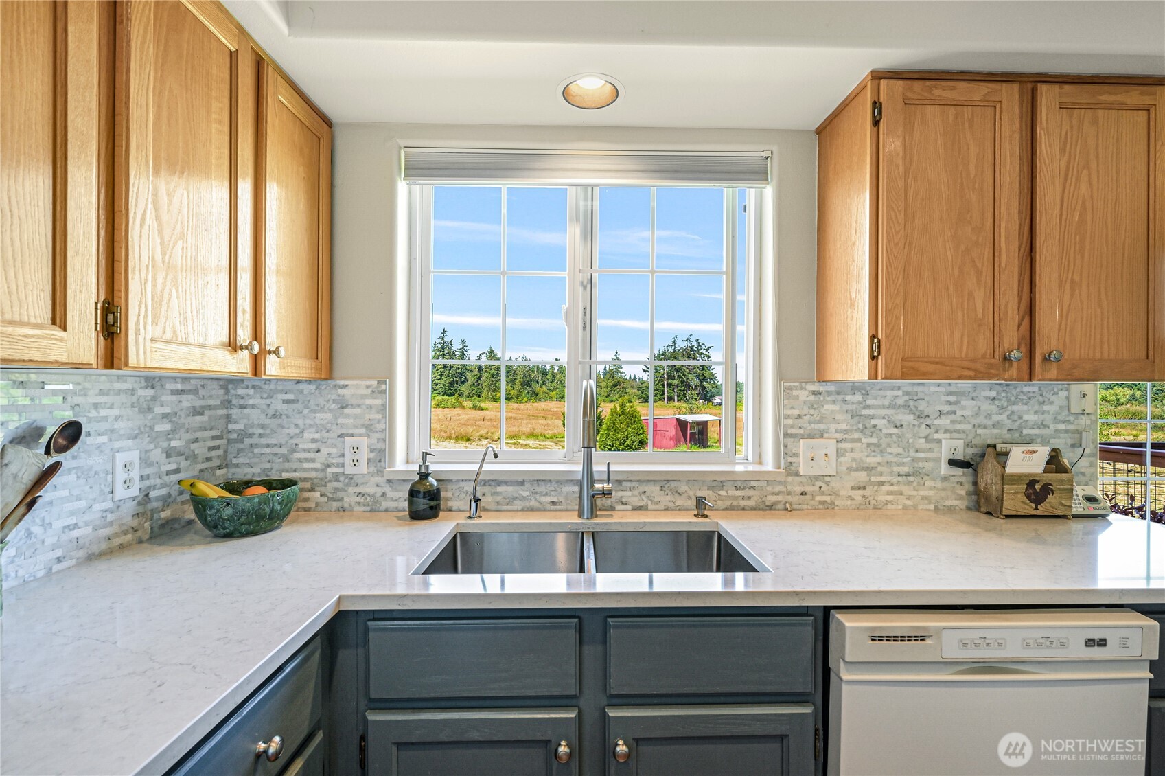 2470 Lee Way Property Photo 18