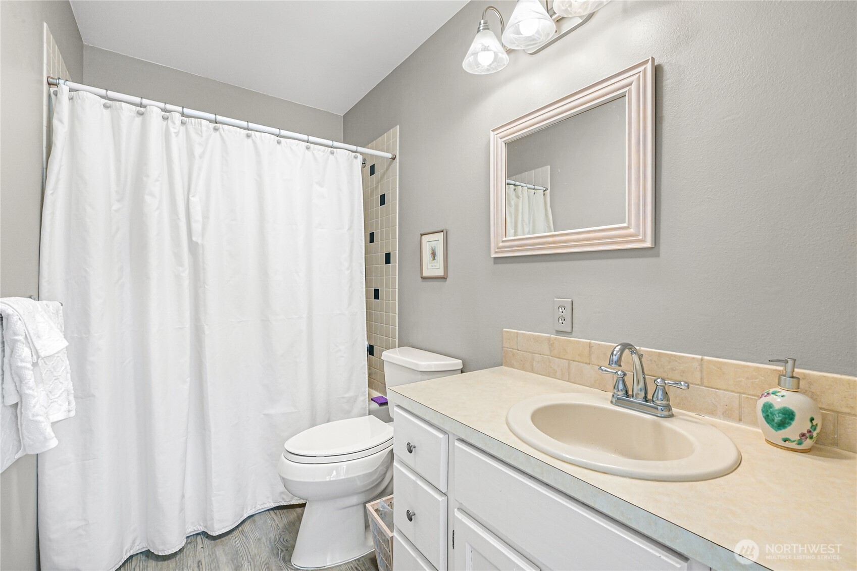 2470 Lee Way Property Photo 31