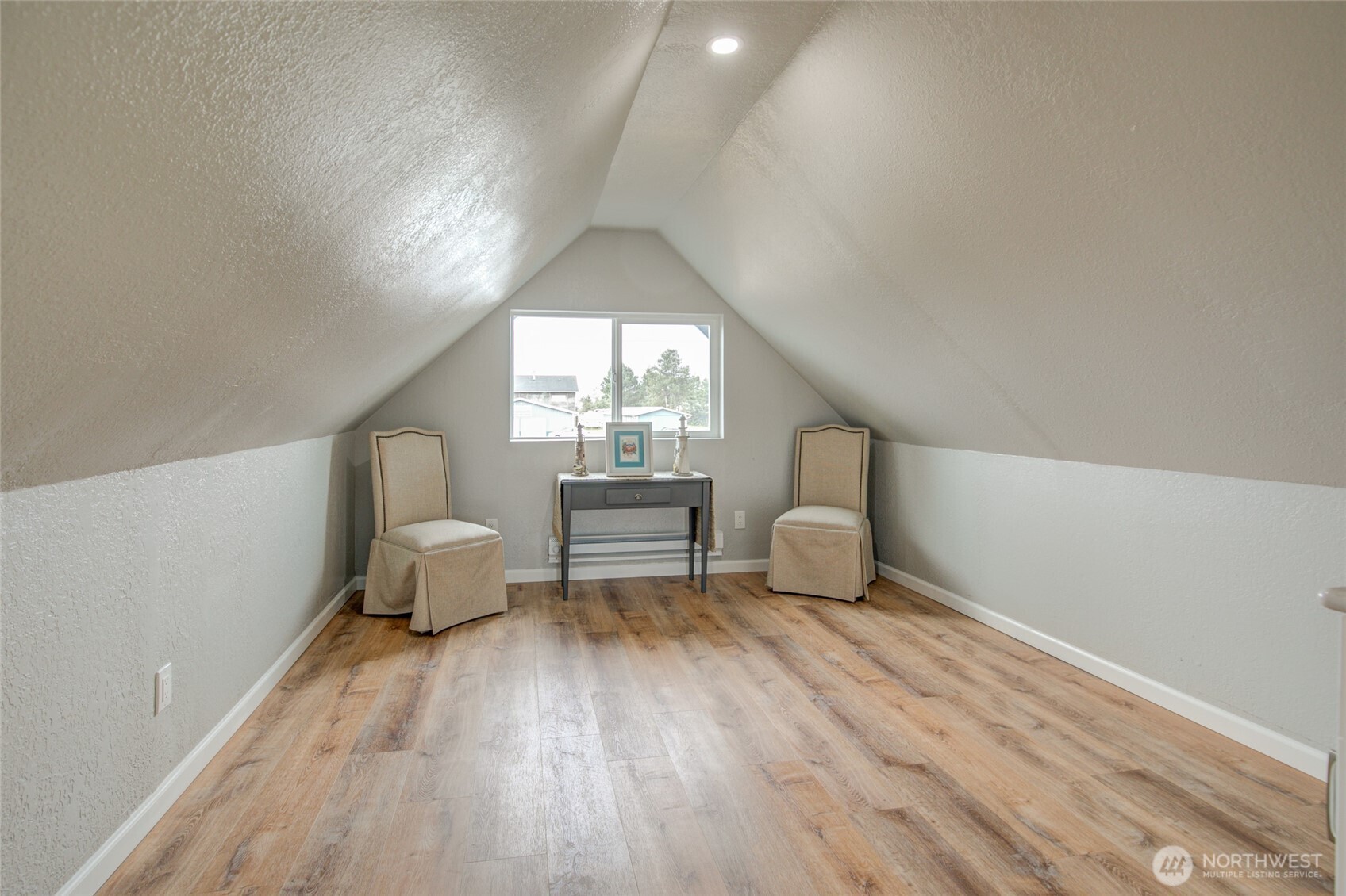 952 Point Brown Avenue Property Photo 13