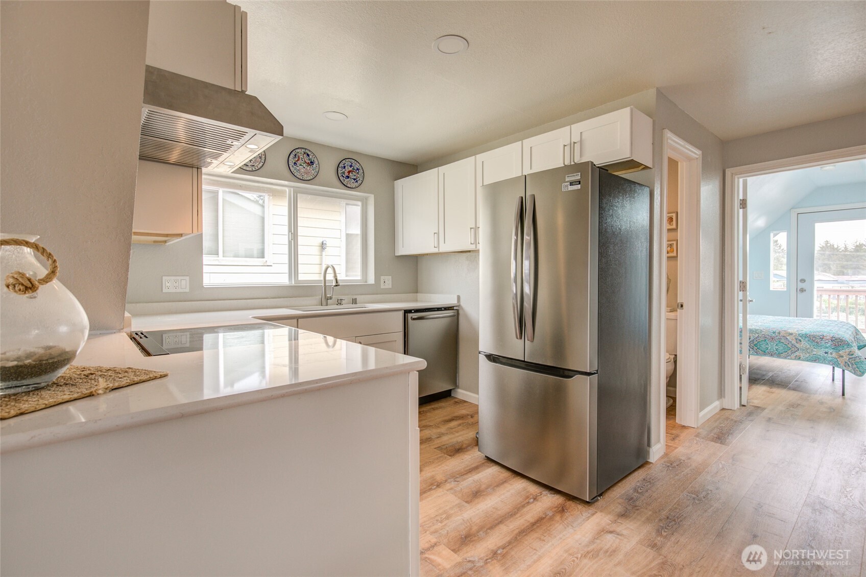 952 Point Brown Avenue Property Photo 15