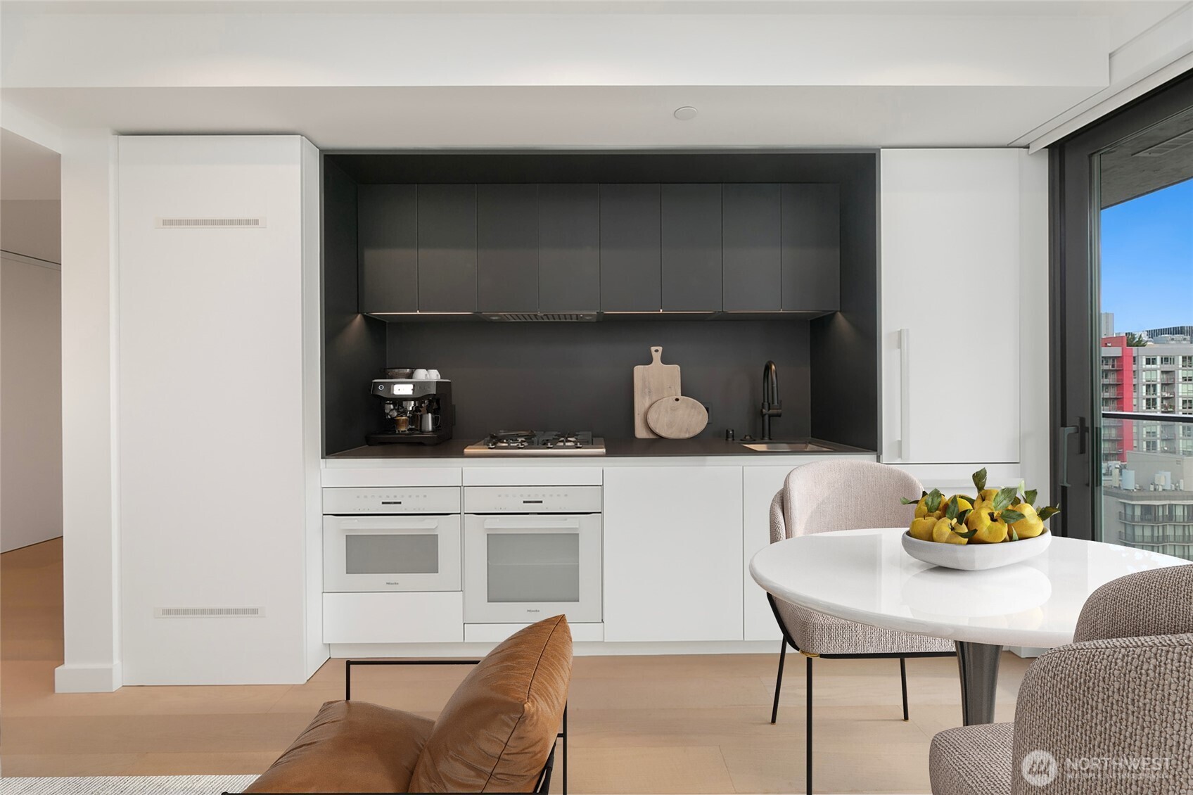 300 Virginia Street 1803 Property Photo 8