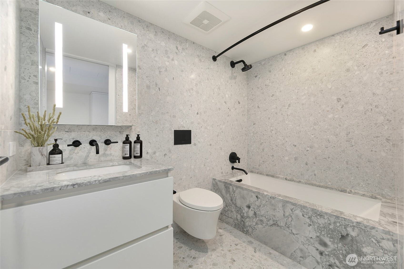 300 Virginia Street 1803 Property Photo 15