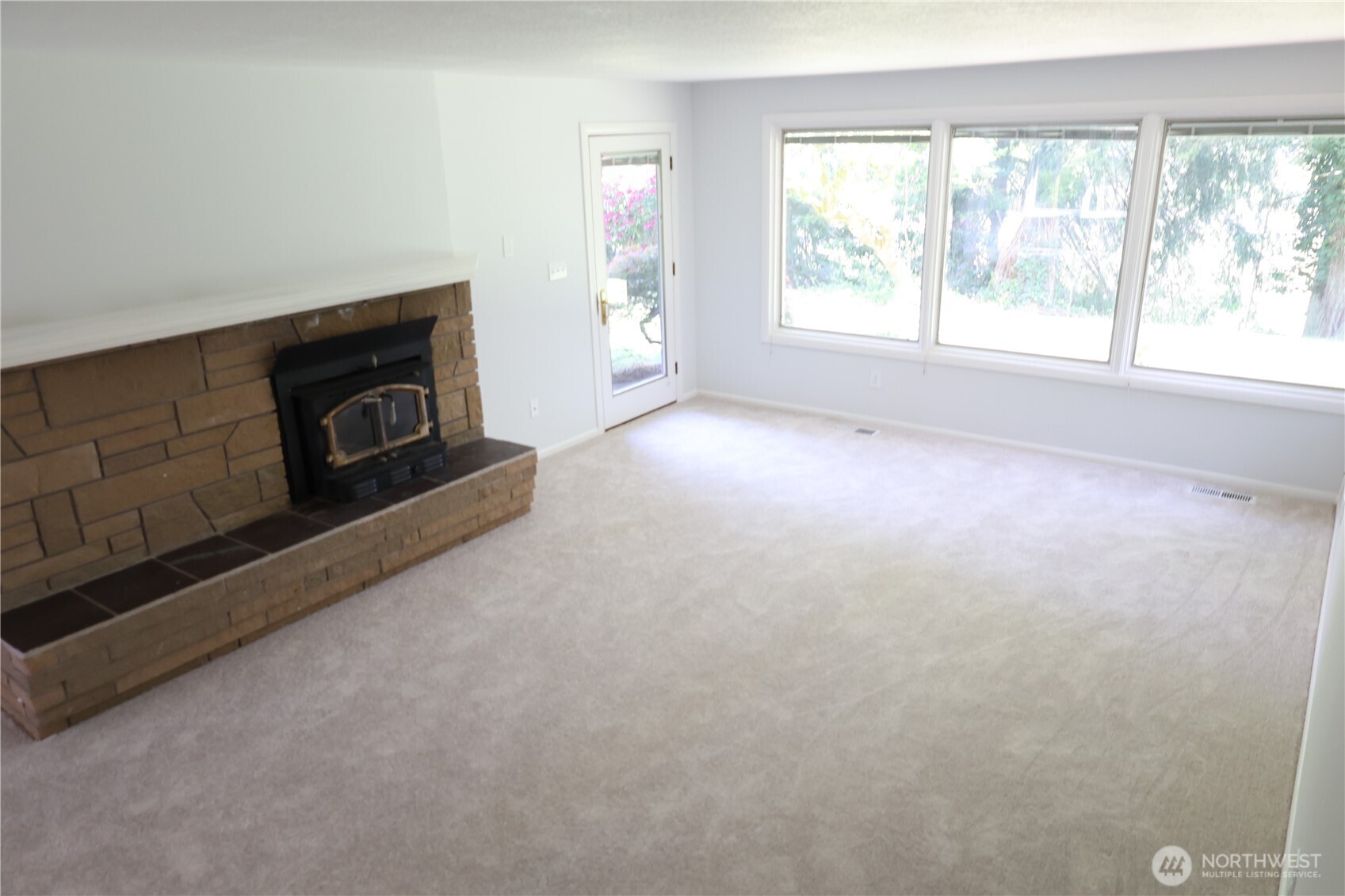 14325 243rd Avenue Property Photo 21