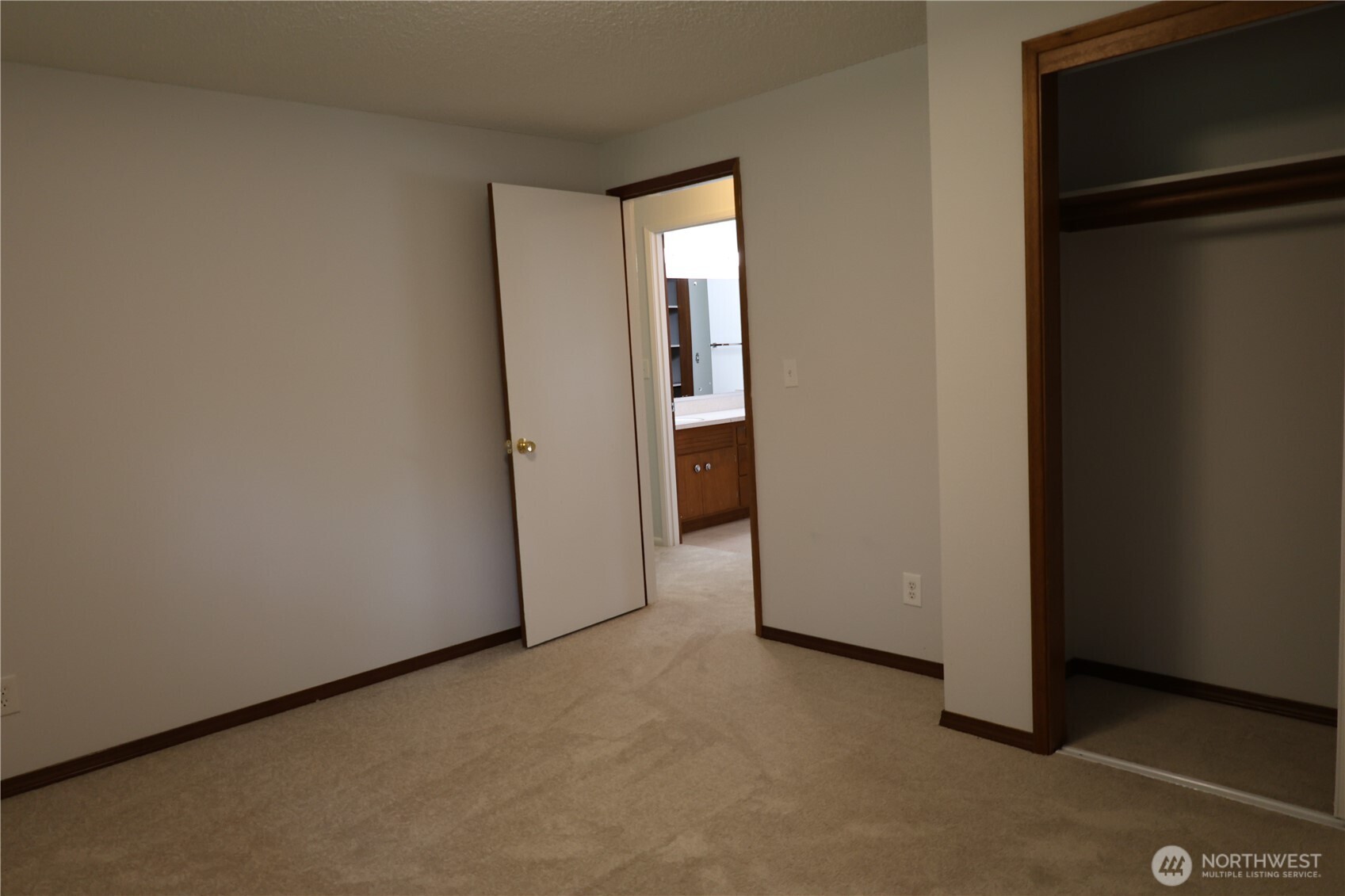 14325 243rd Avenue Property Photo 23