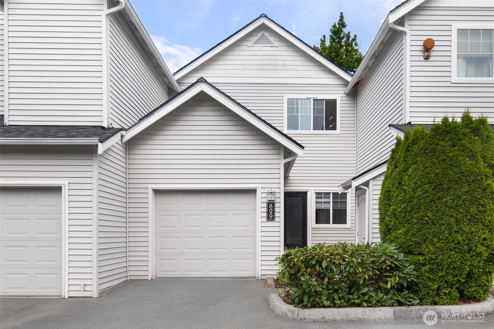 829 232nd Place Property Photo 1