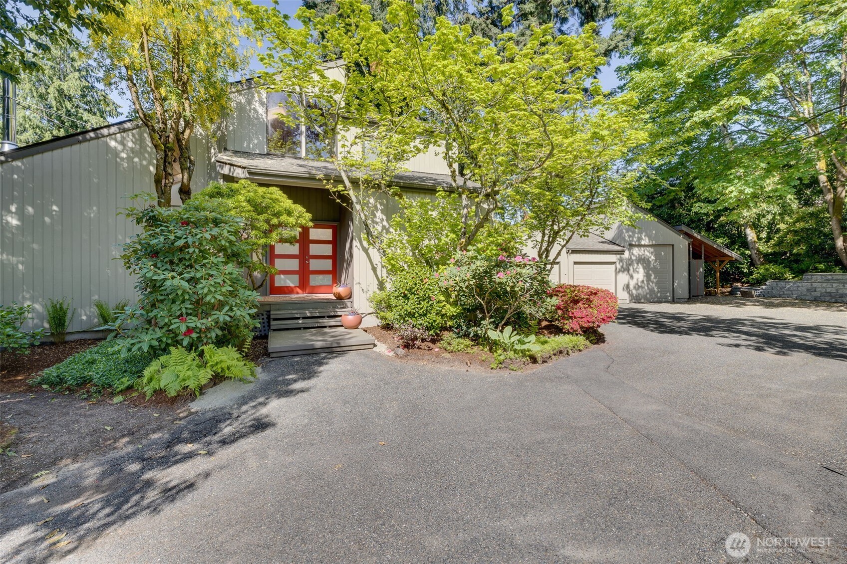 11819 73rd Place Property Photo 2