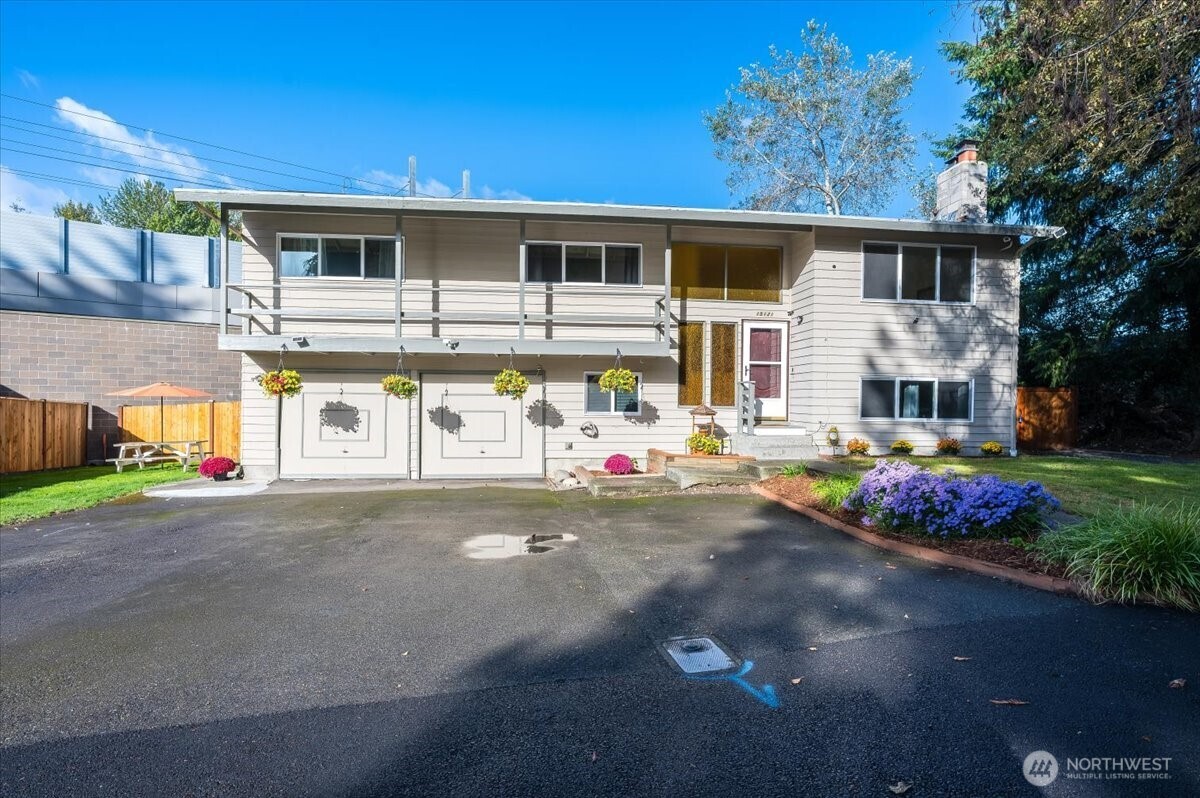 15121 3rd Avenue Property Photo