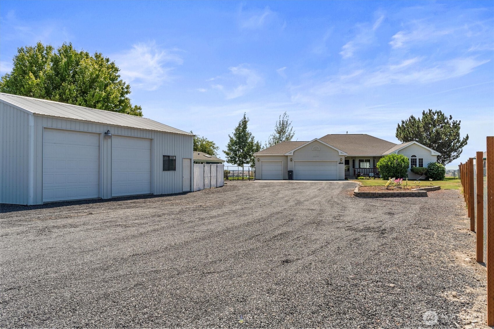 4724 Ne Airway Drive Property Photo 1