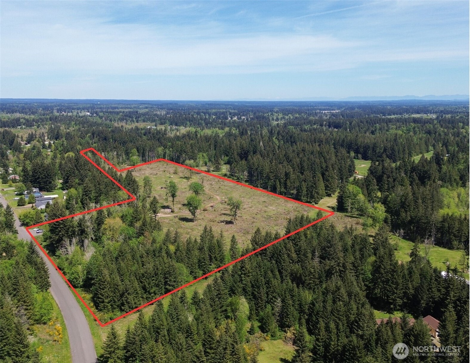 15138 Champion Estate Drive Property Photo 12