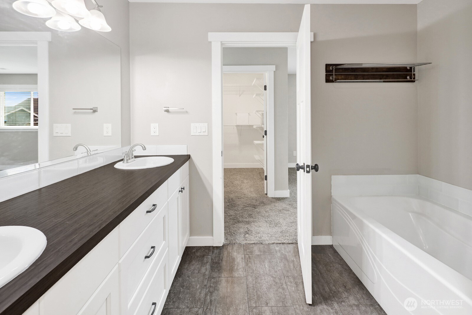 409 Amareen Court Property Photo 35