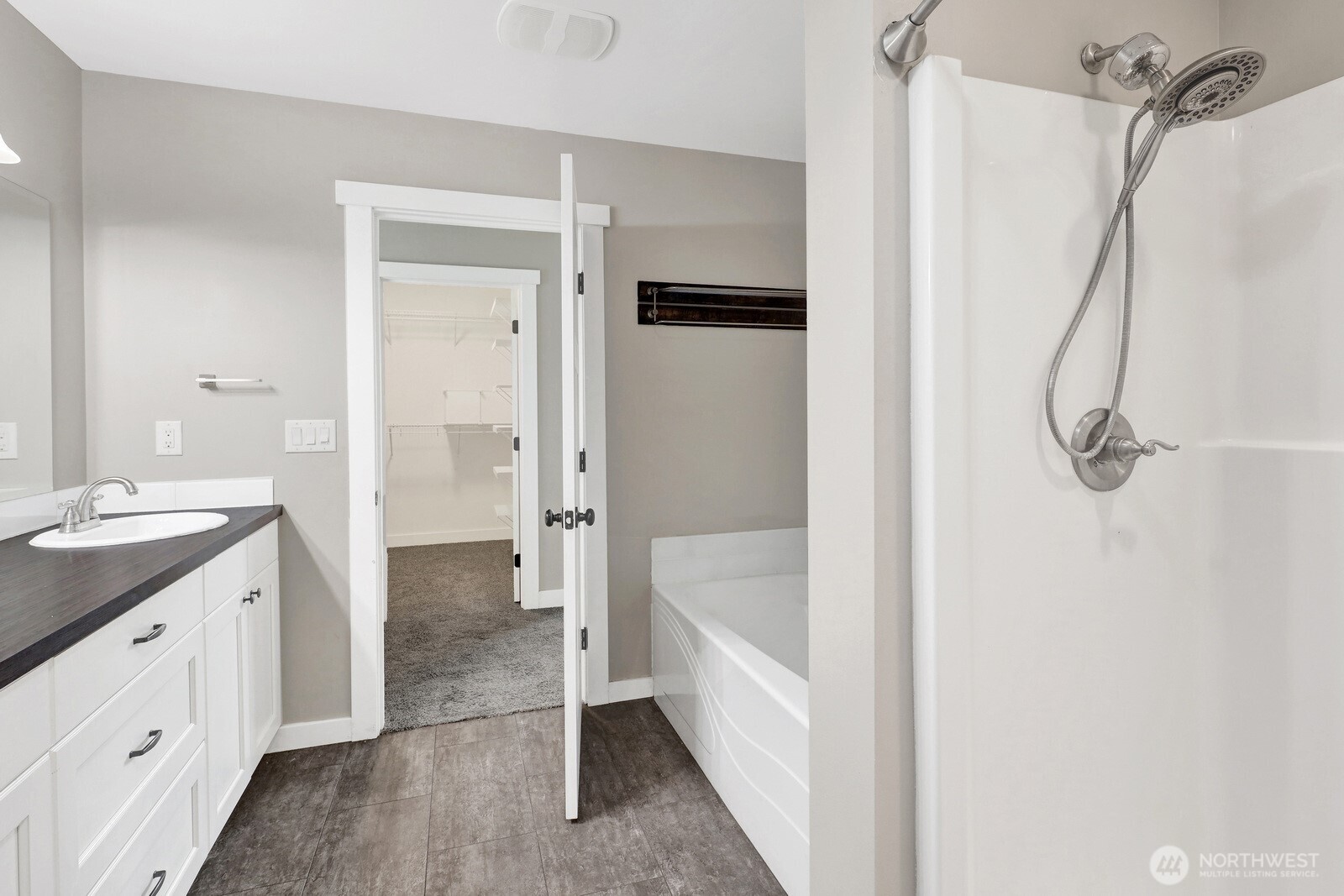 409 Amareen Court Property Photo 36