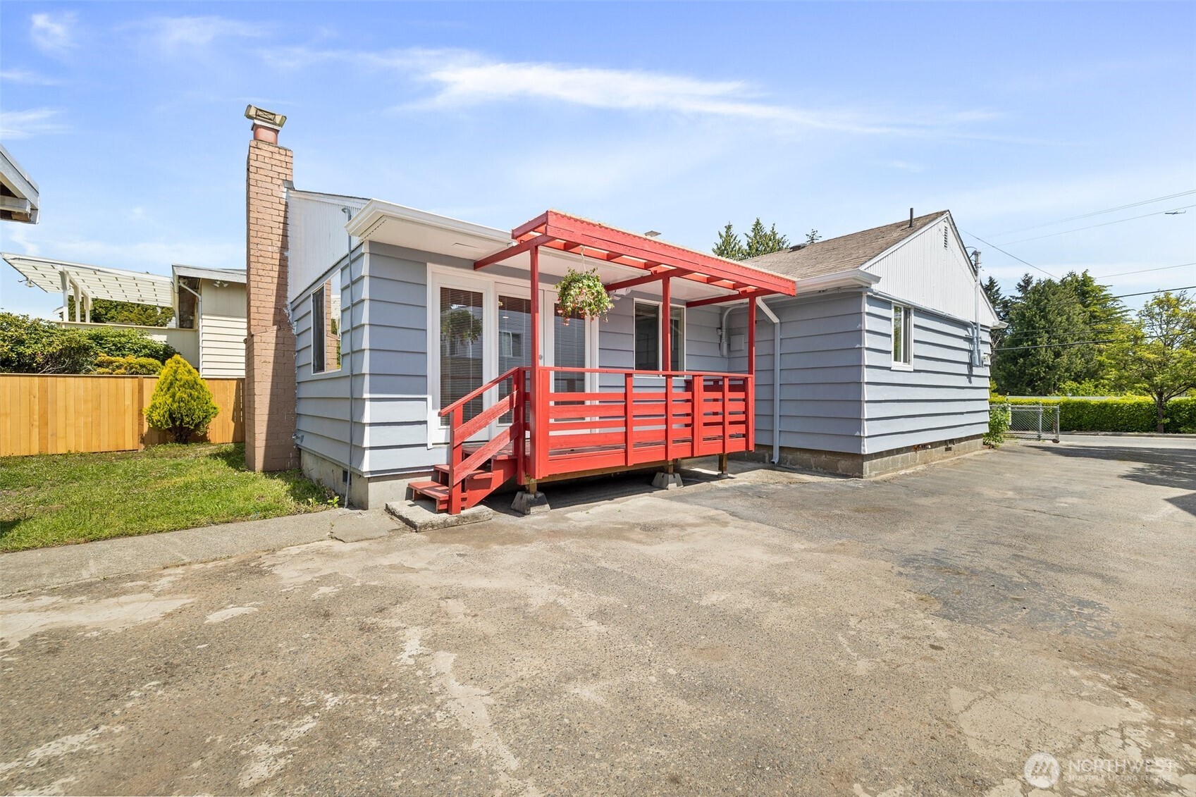 13223 4th Avenue Property Photo 3