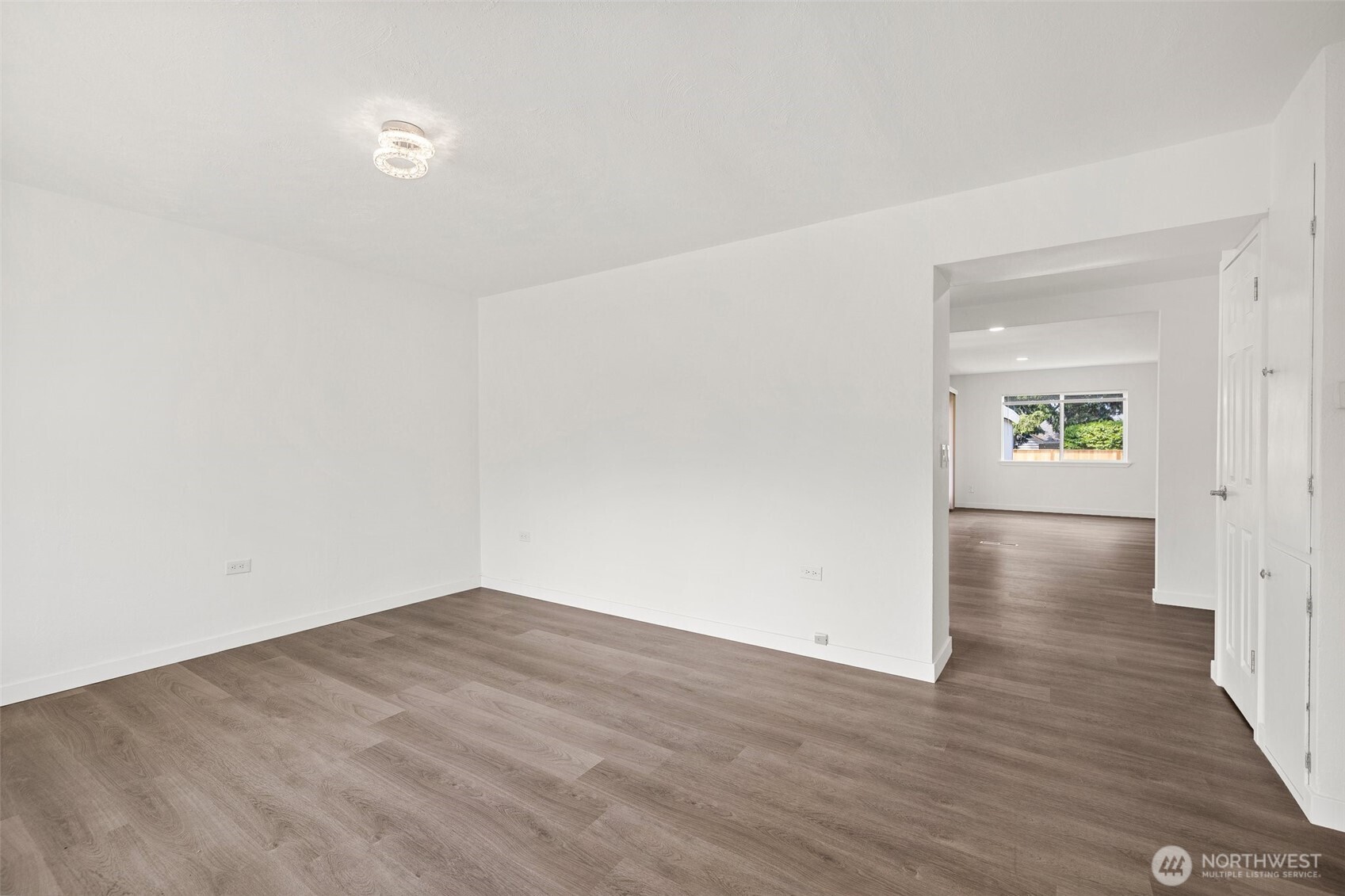 13223 4th Avenue Property Photo 5