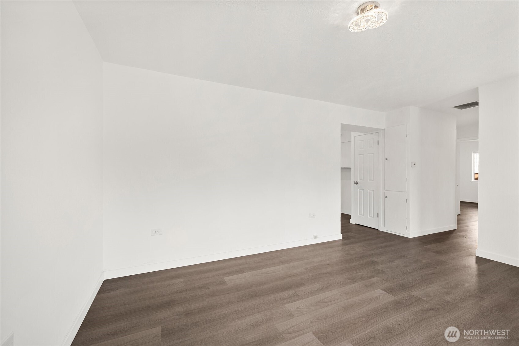 13223 4th Avenue Property Photo 6