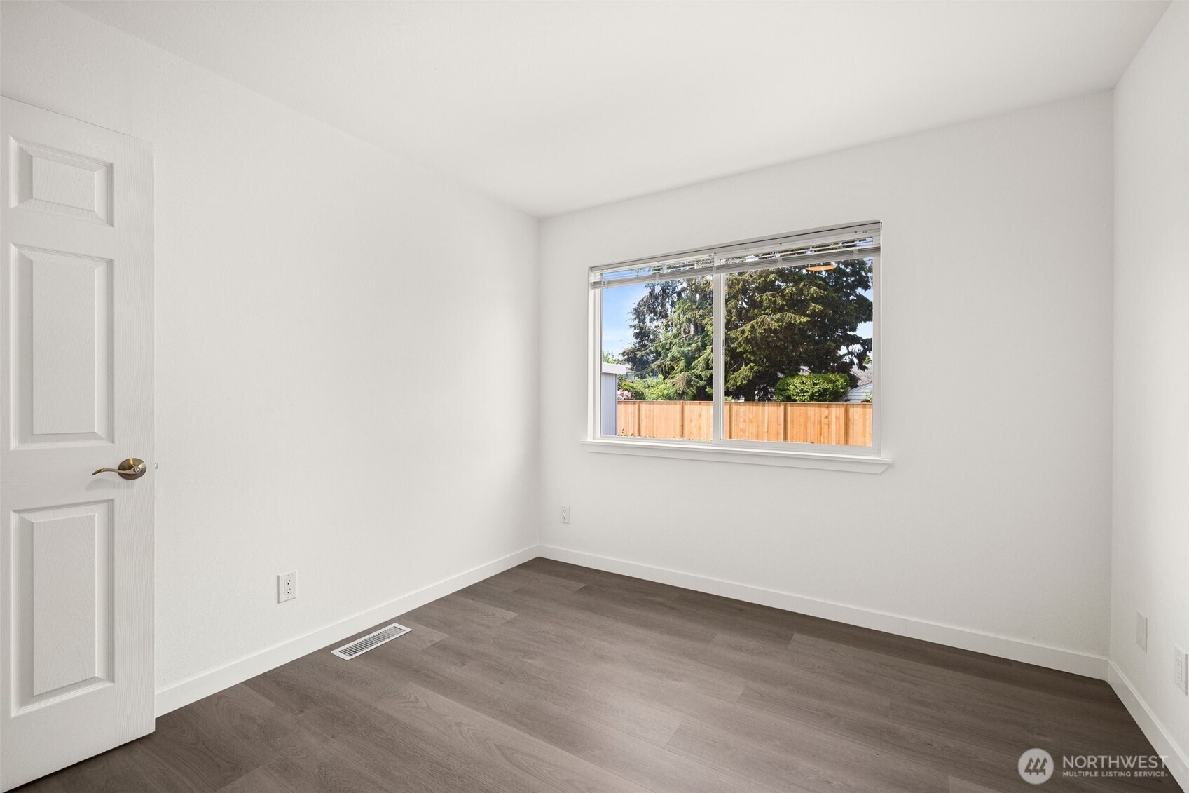 13223 4th Avenue Property Photo 20