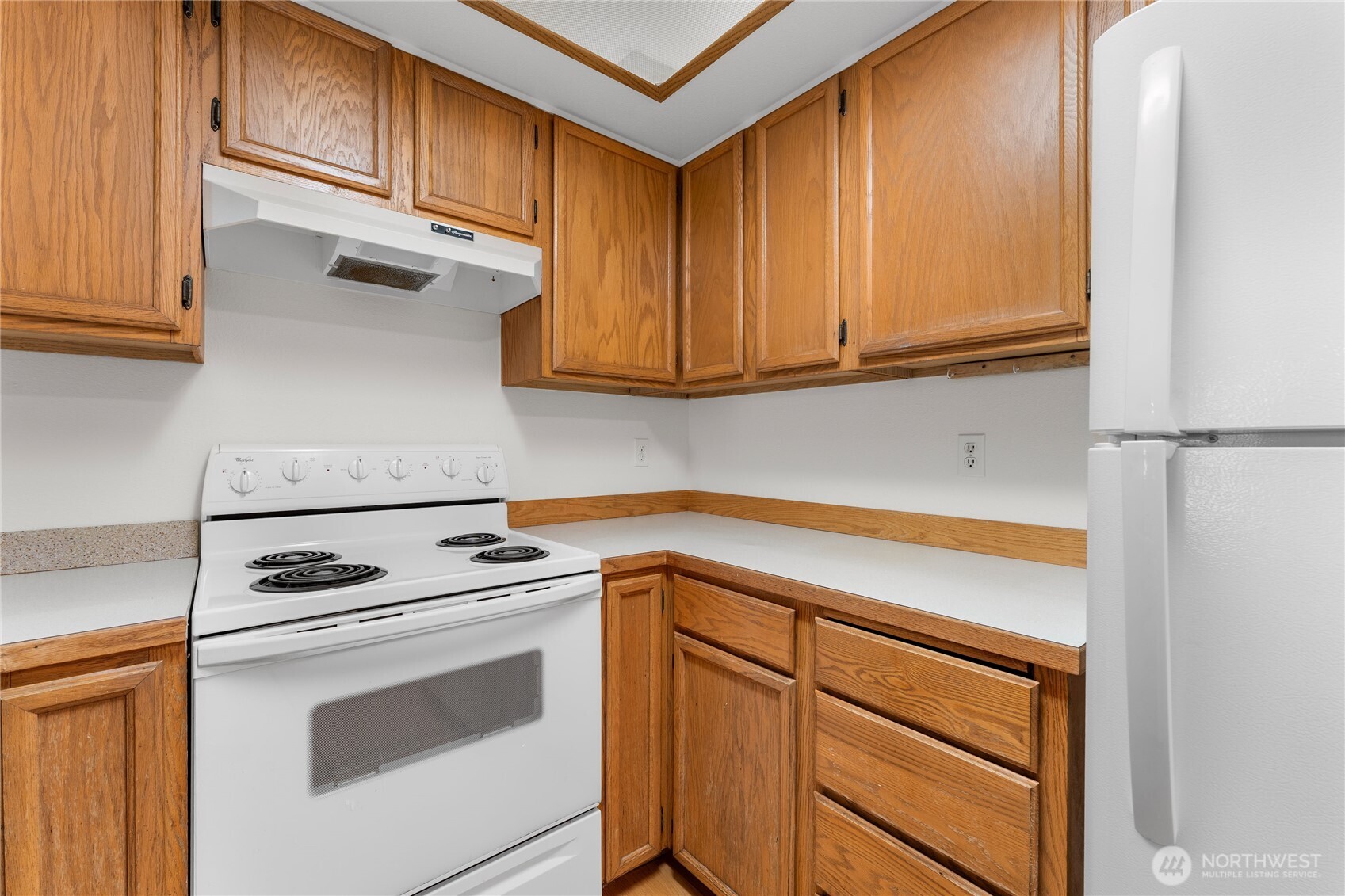 13717 Linden Avenue 210 Property Photo 7