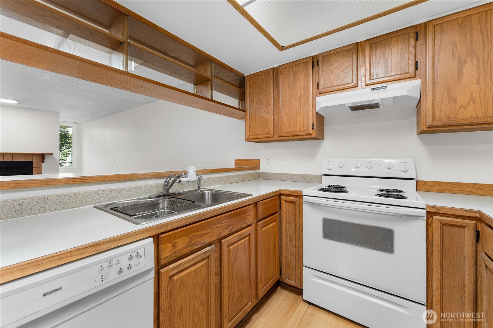 13717 Linden Avenue 210 Property Photo 9