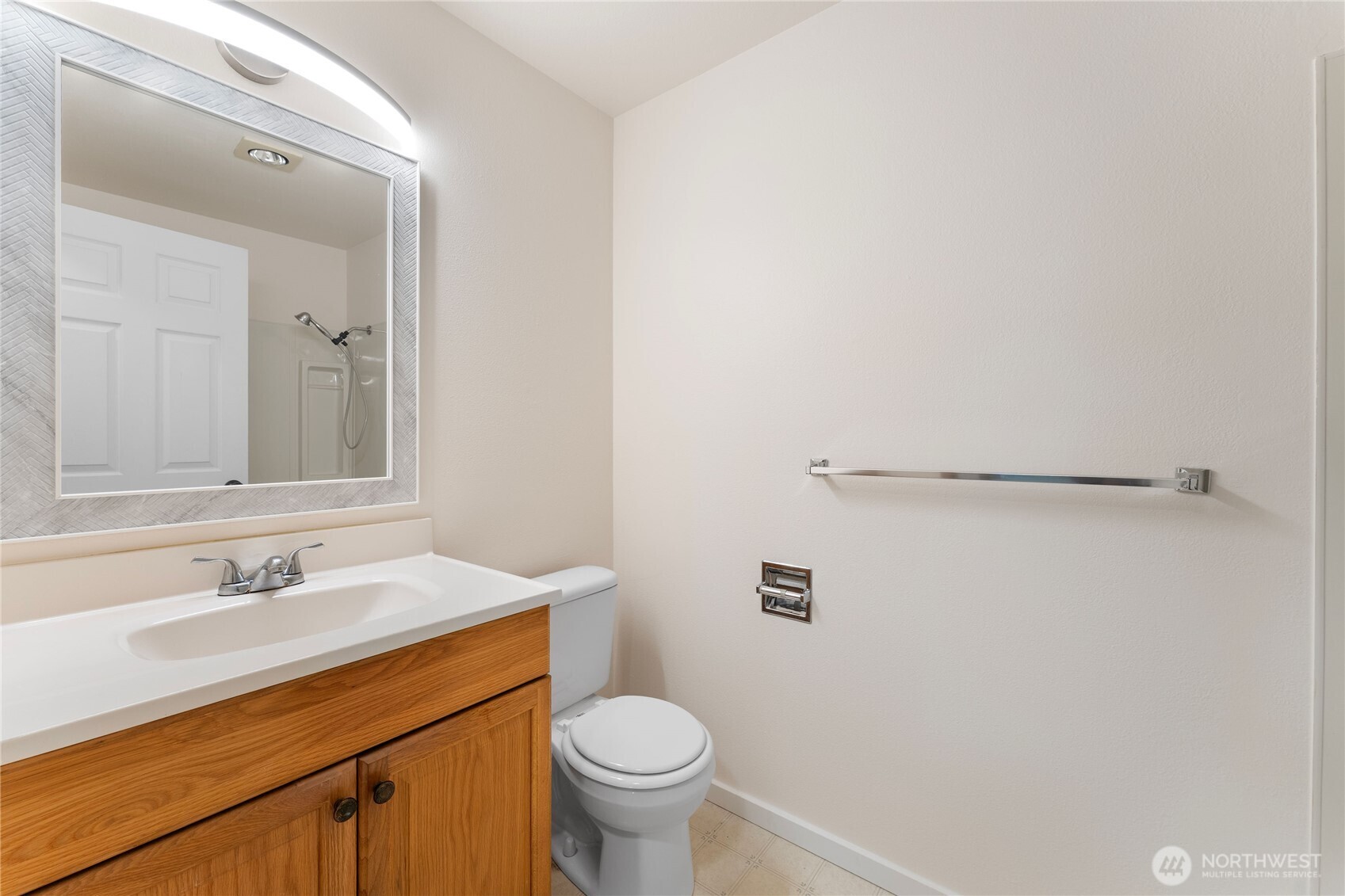 13717 Linden Avenue 210 Property Photo 16