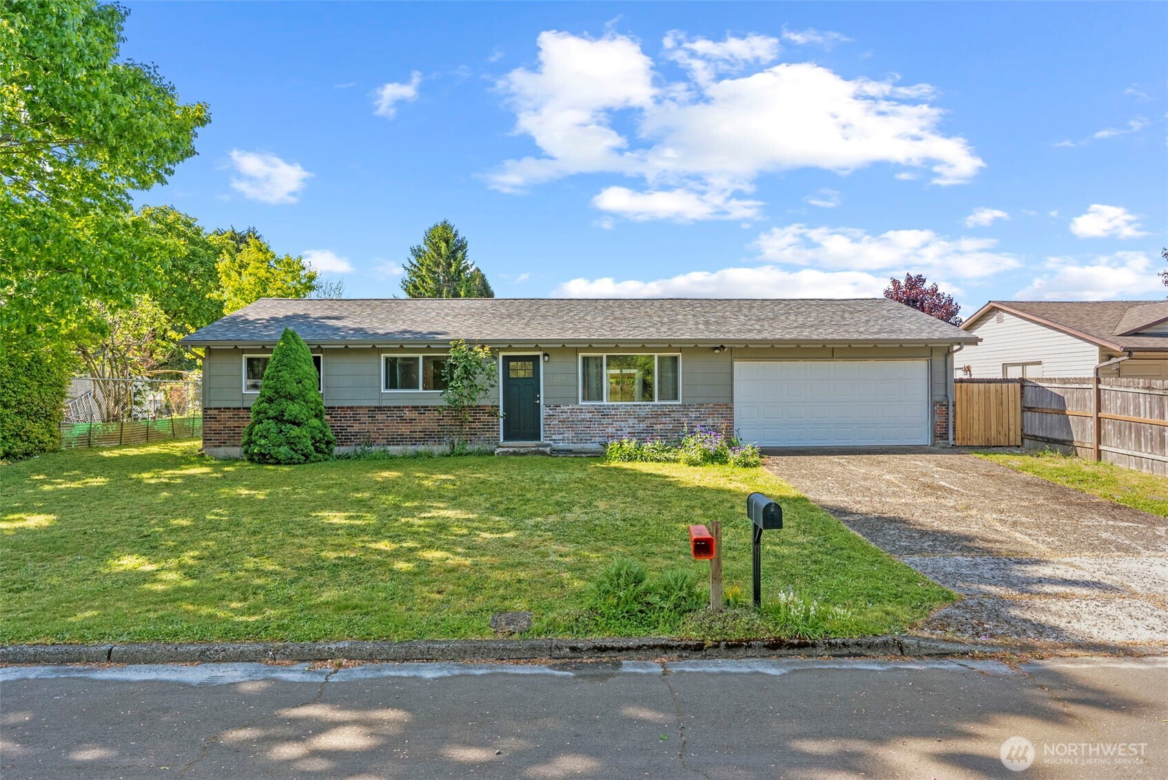 13005 Ne 71st Street Property Photo 3