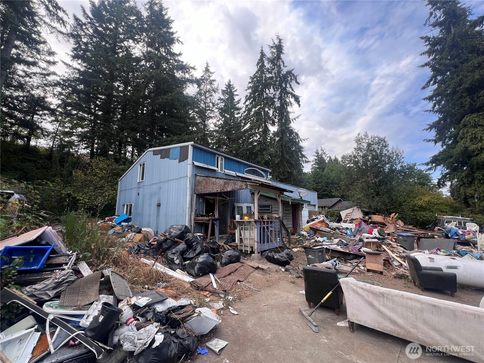 5311 Beach Drive Property Photo 1