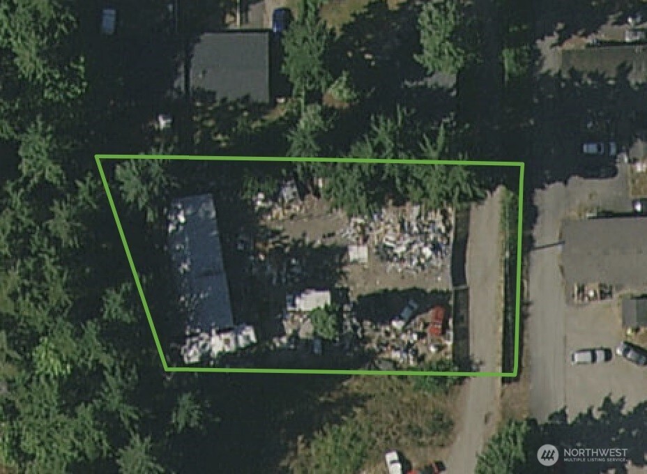 5311 Beach Drive Property Photo 3