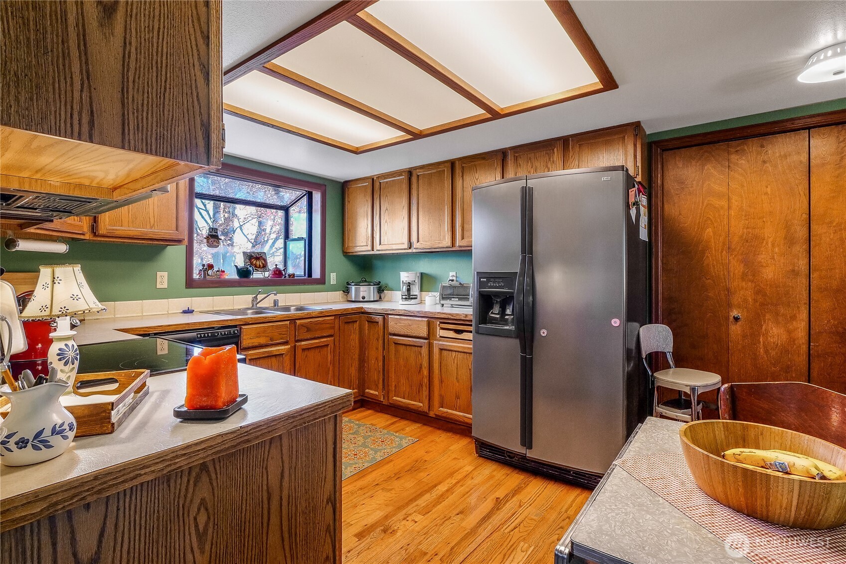 4321 W Lakeshore Drive Property Photo 9