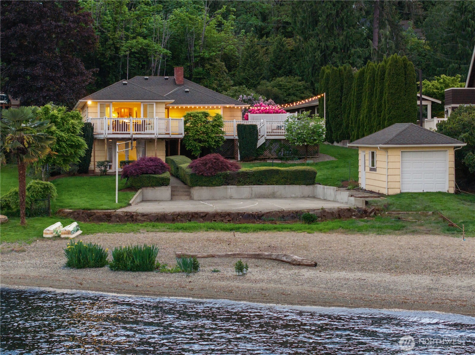 408 W Lake Sammamish Parkway Property Photo