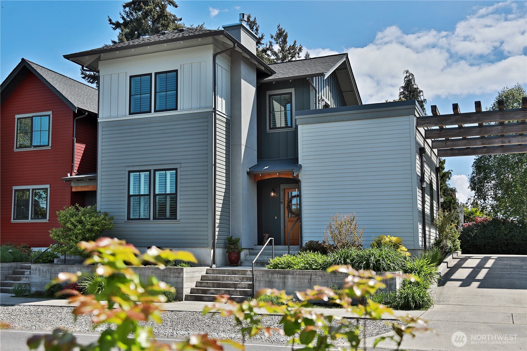 512 Cascade Avenue B Property Photo 1
