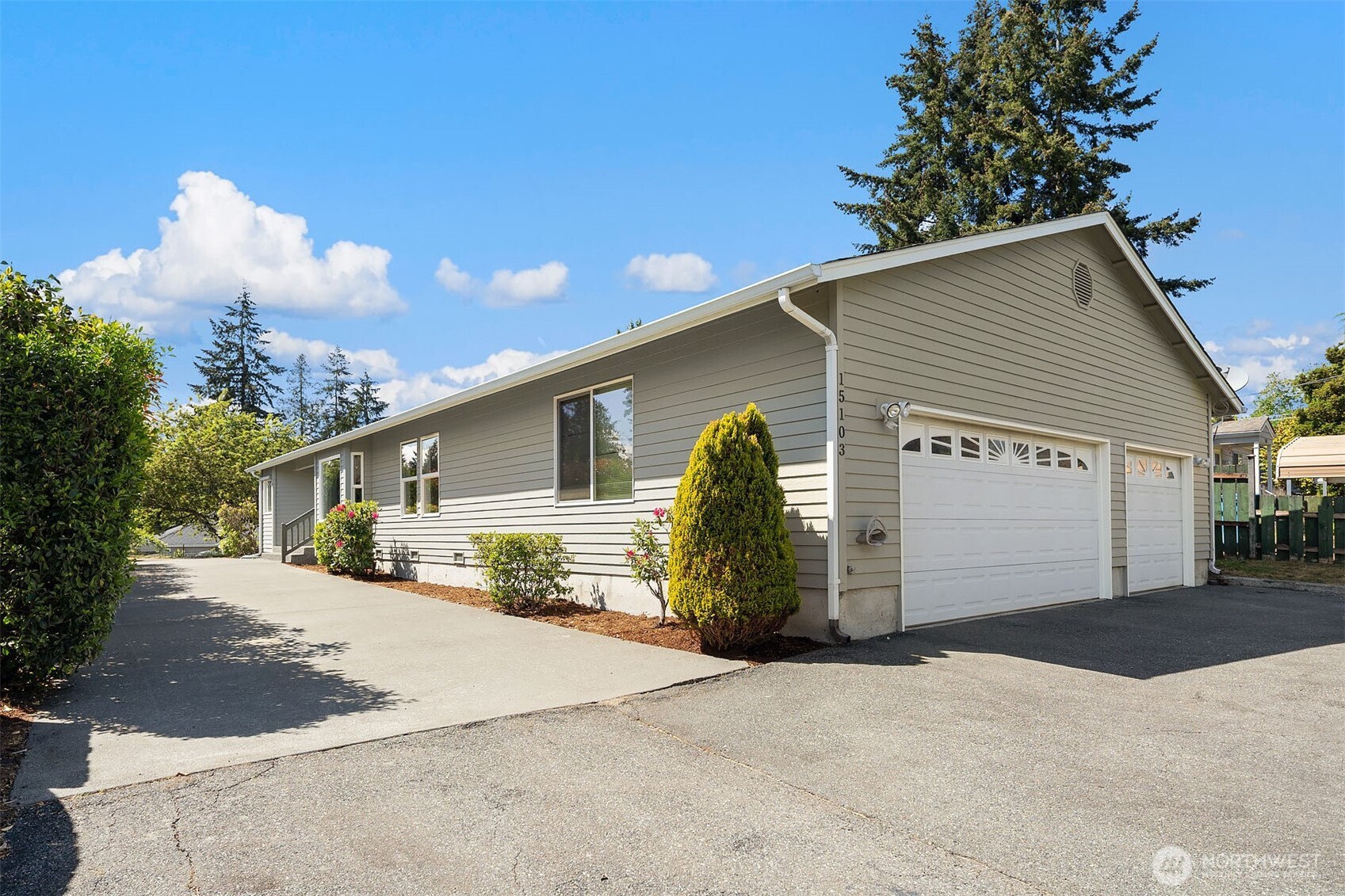 15103 8th Avenue Property Photo