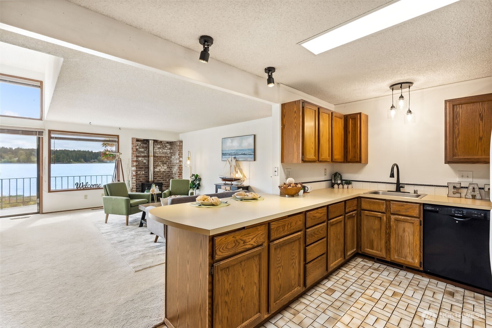 9092 Washington Avenue 6 Property Photo 12