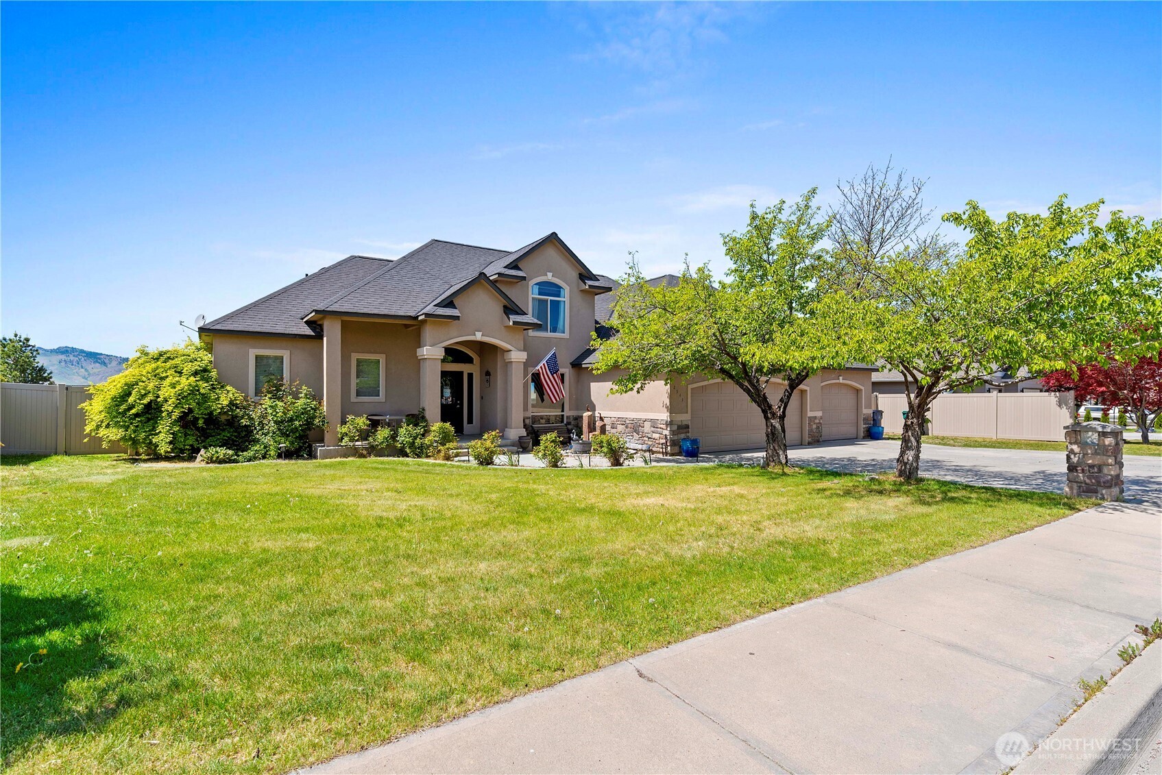 2541 Fancher Heights Boulevard Property Photo 1