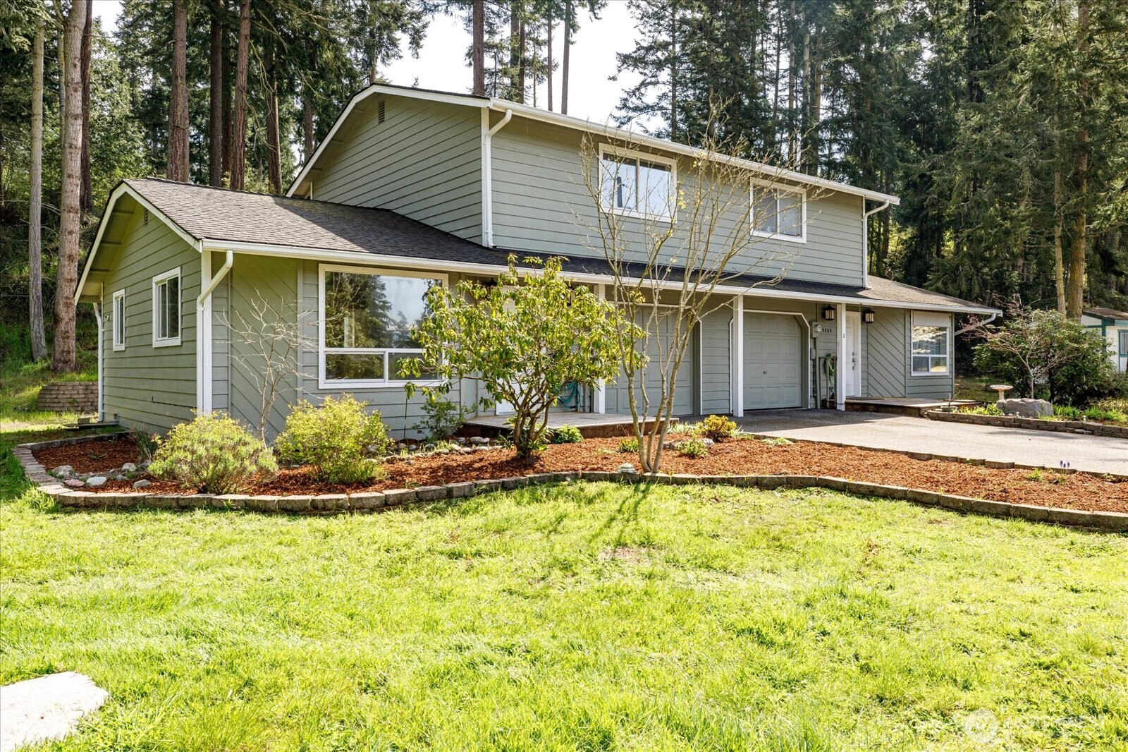 5865 Fish Road Property Photo