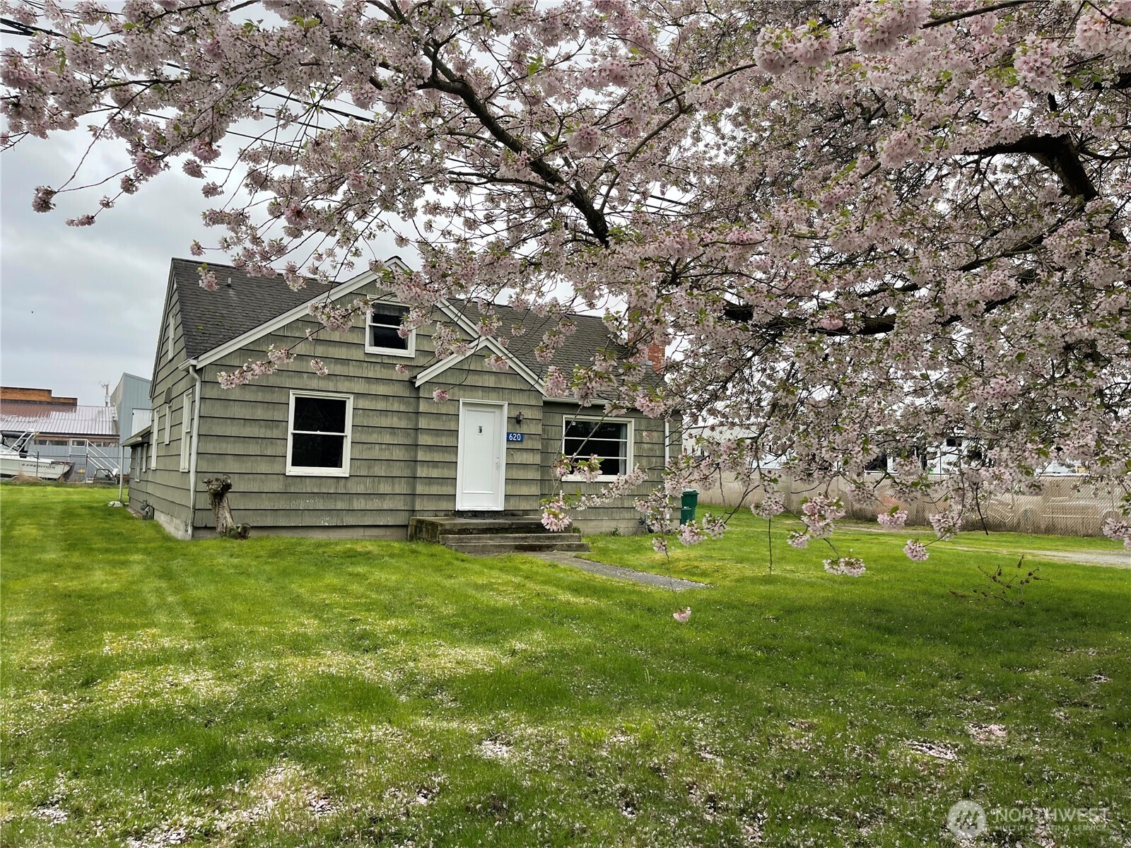 620 S Walnut Street Property Photo