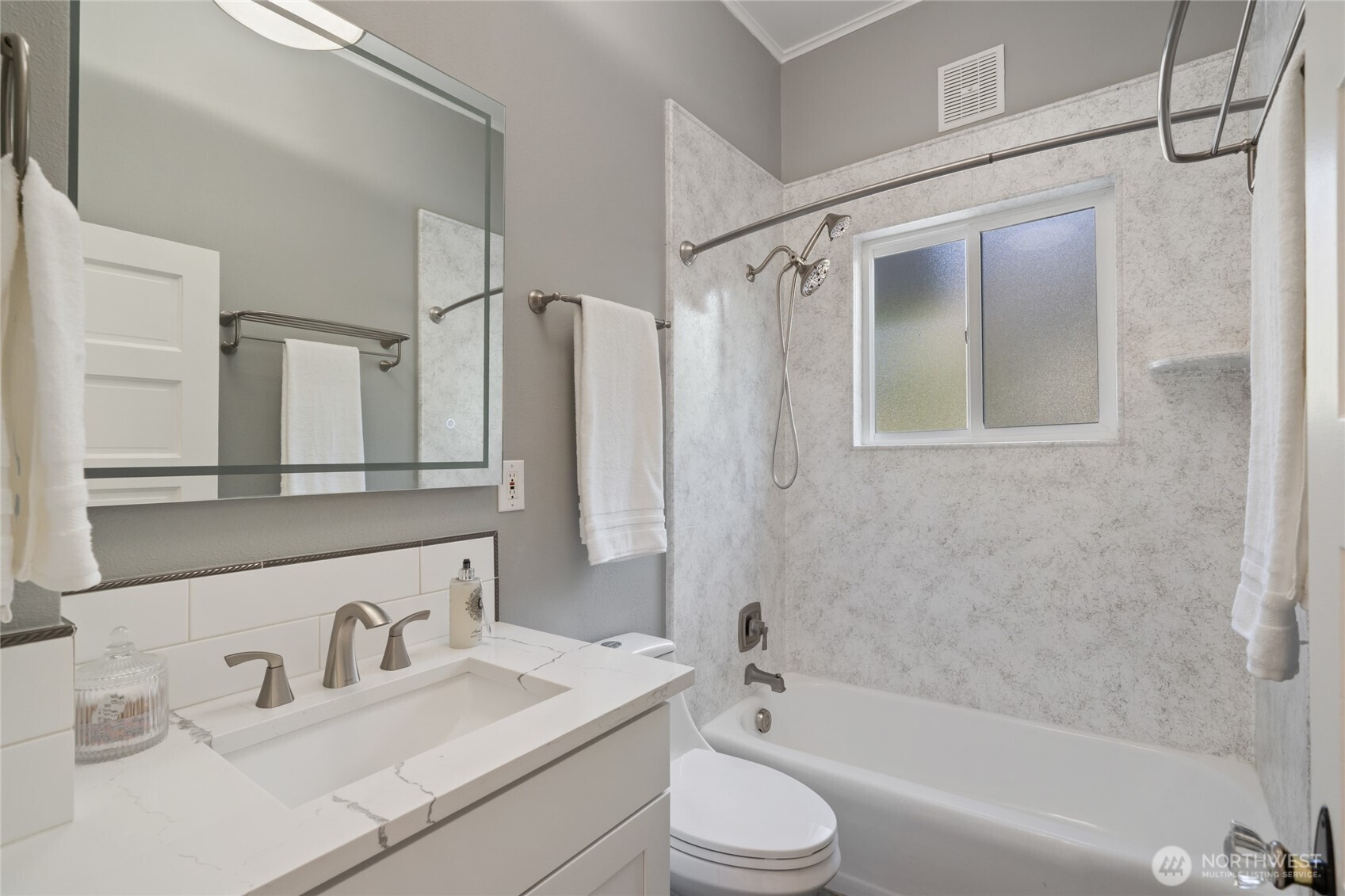 420 Renton Avenue Property Photo 17