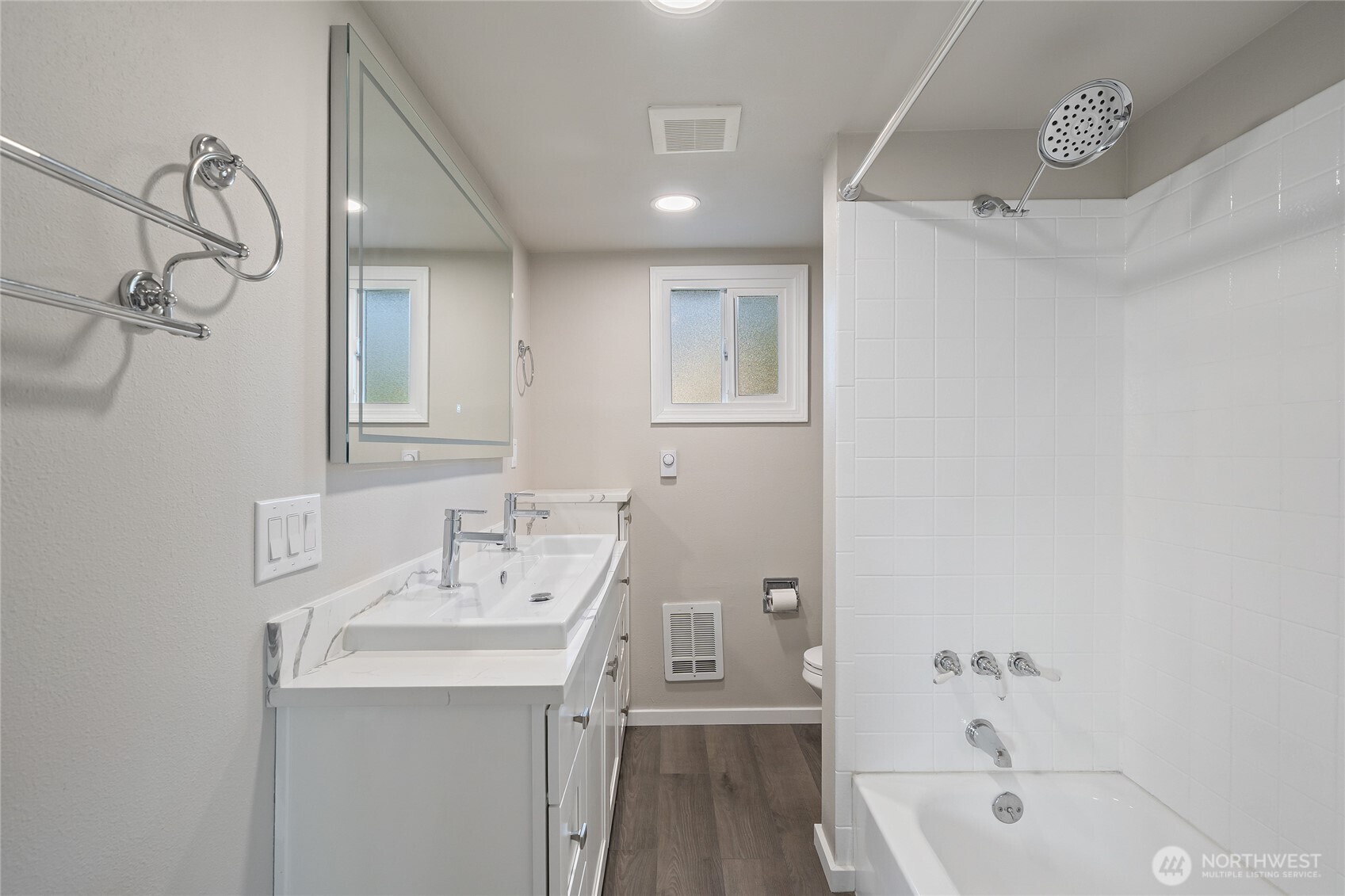 420 Renton Avenue Property Photo 21