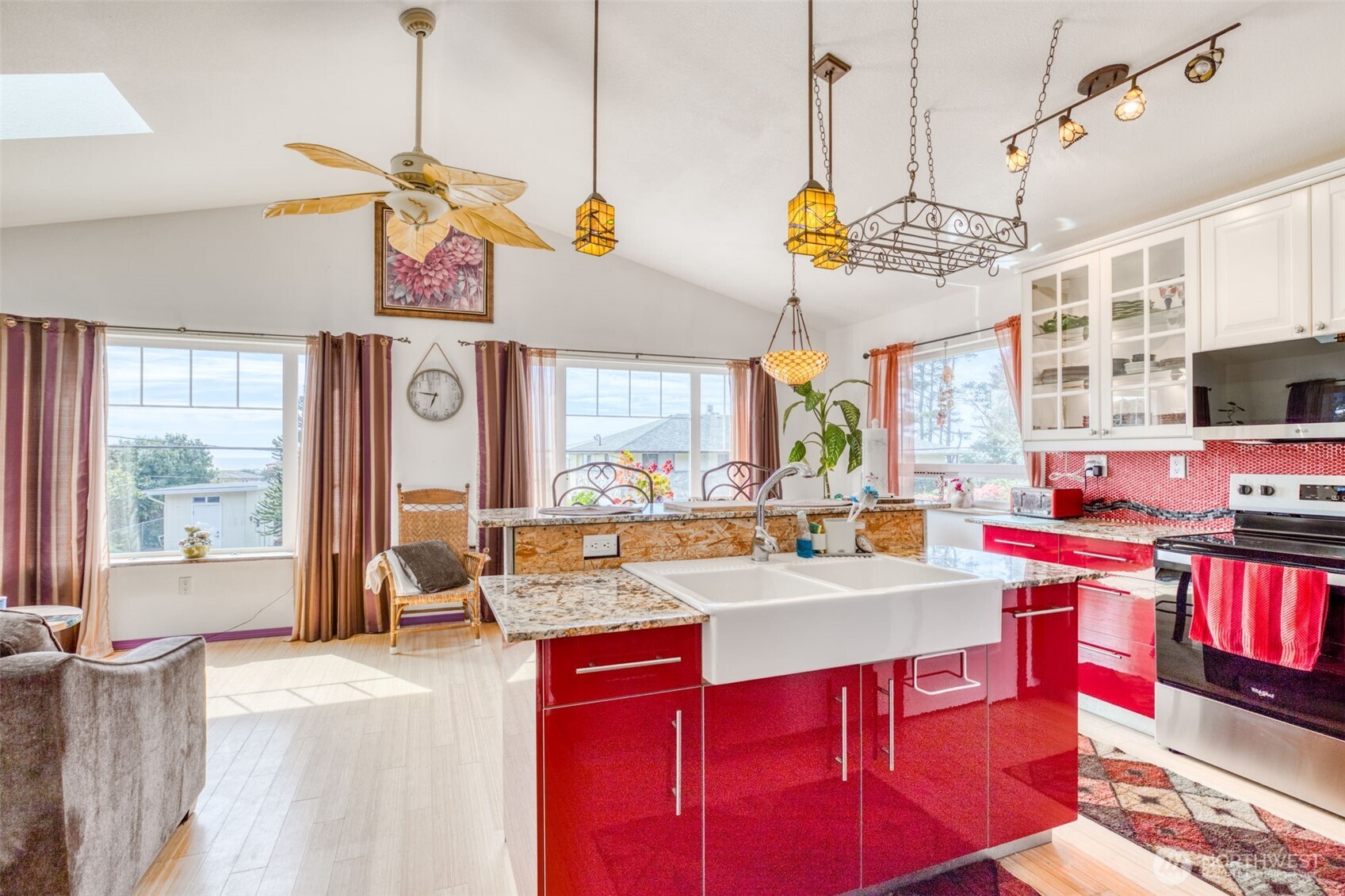 30812 J Place Property Photo 15