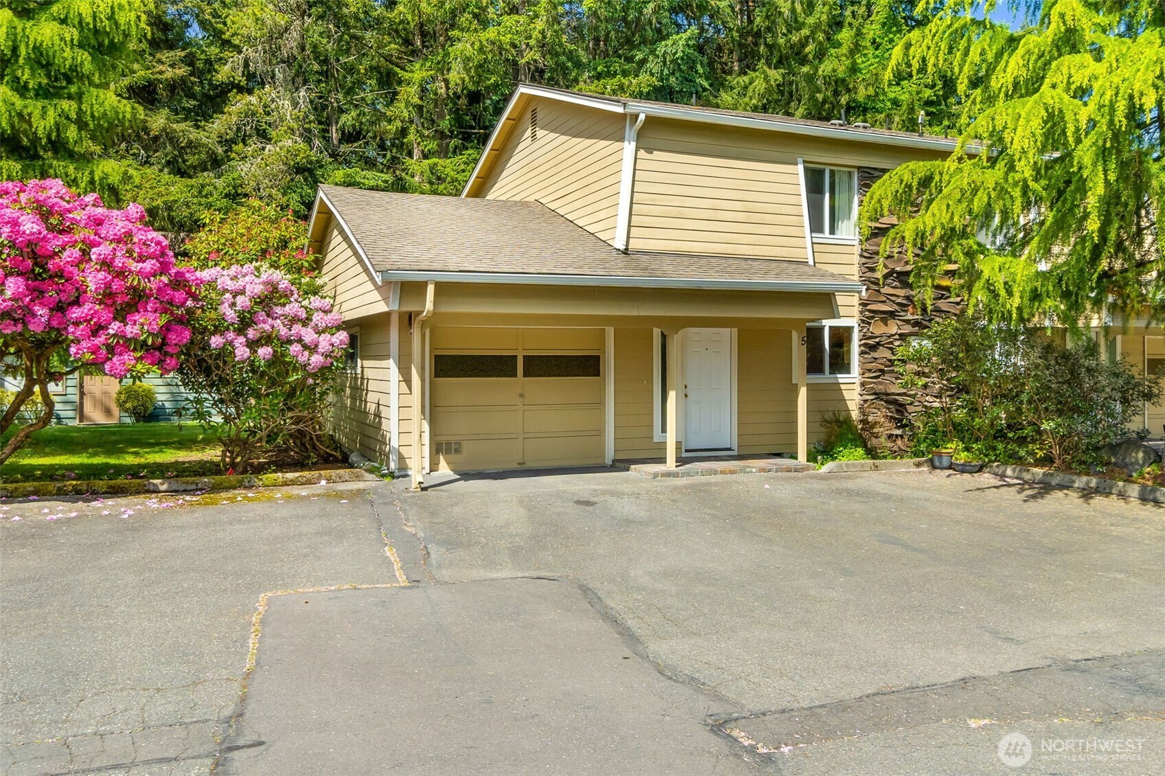 3217 Yelm Highway 5 Property Photo 1